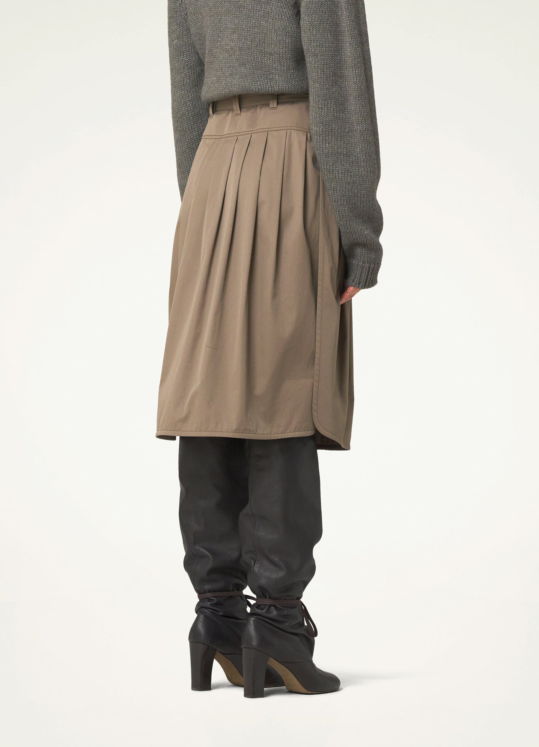 Squirrel Brown Pleated Belted Skirt in Light Cotton Twill | LEMAIRE