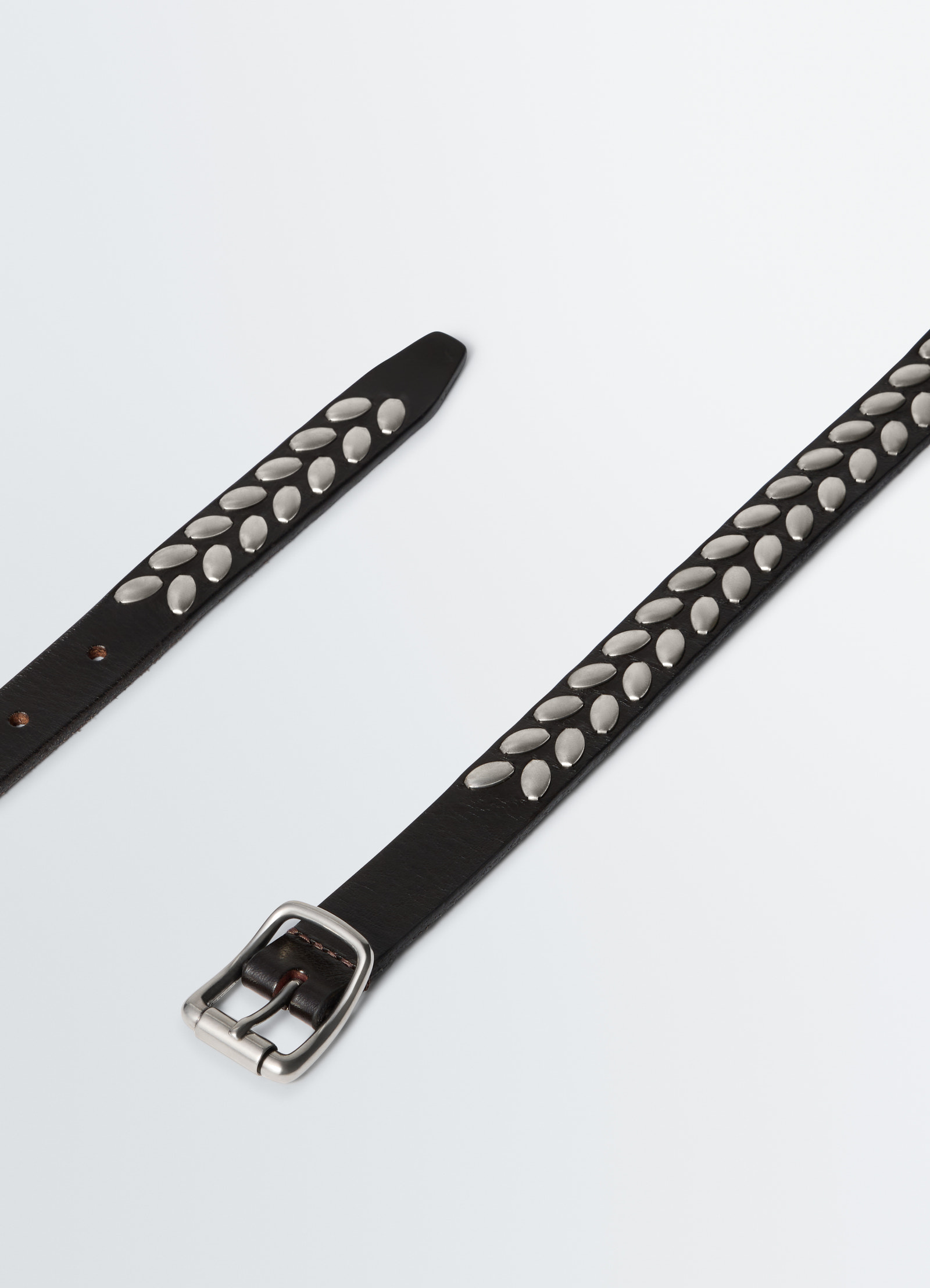 Almond stud belt 20 mm in leather