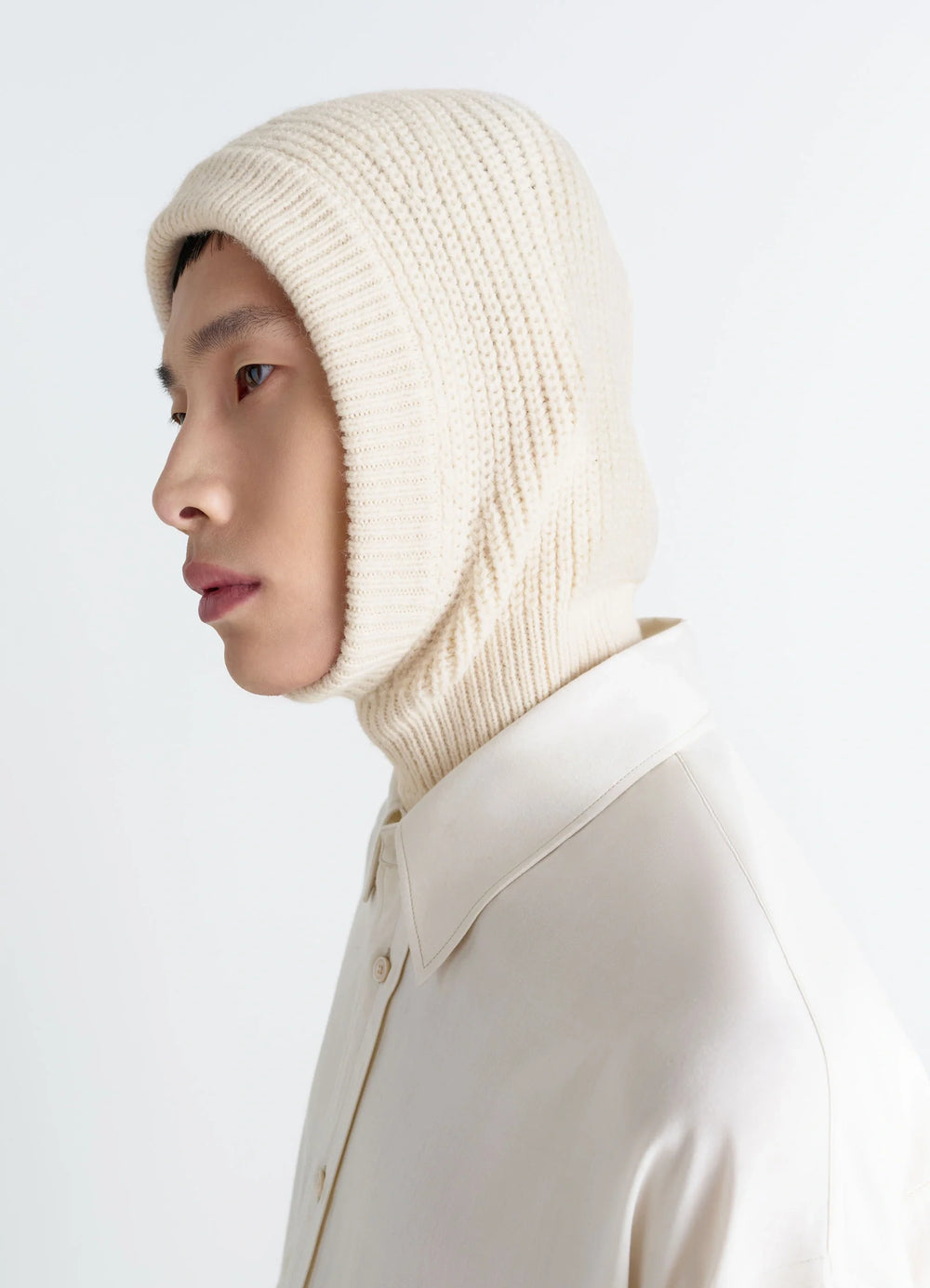 Hood in Ribbed Wool and Alpaca Blend, model shot, Side view Soft and warm knit