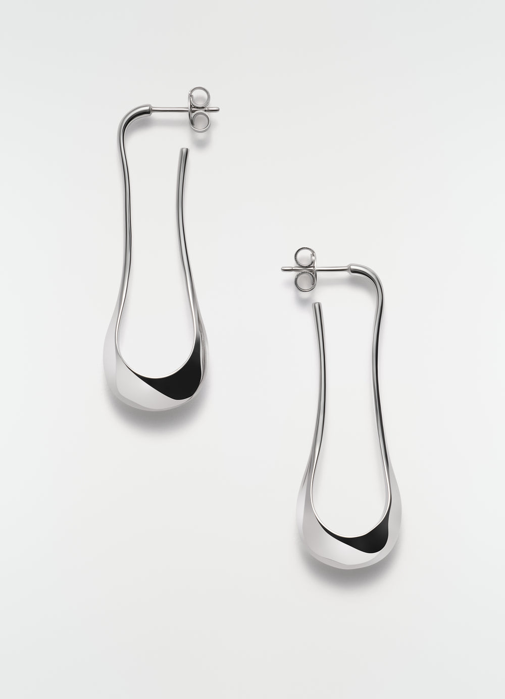 SHORT DROP EARRINGS IN SILVER
