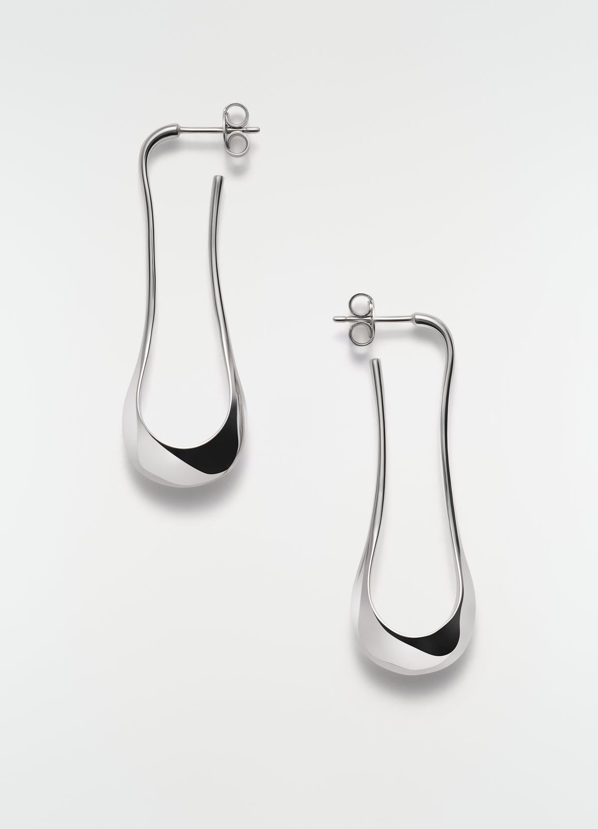 Lemaire SHORT DROP EARRINGS IN SILVER