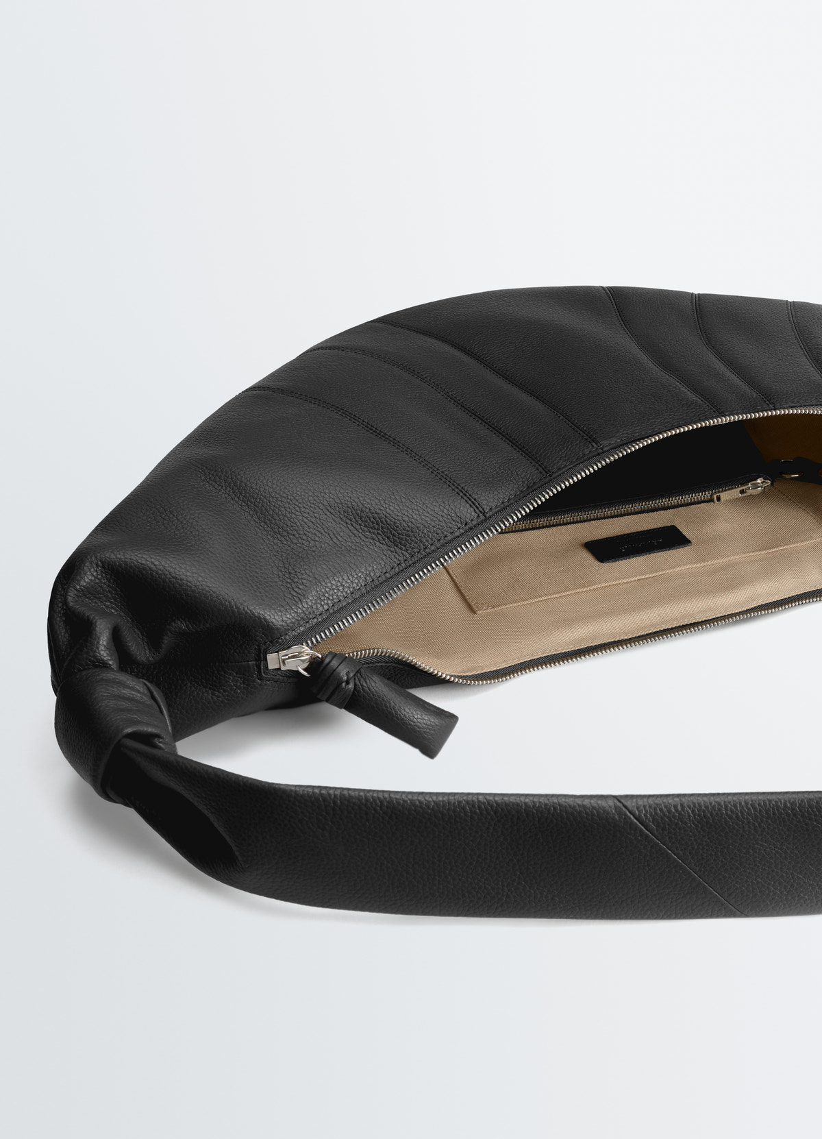 Large croissant bag in soft grained leather