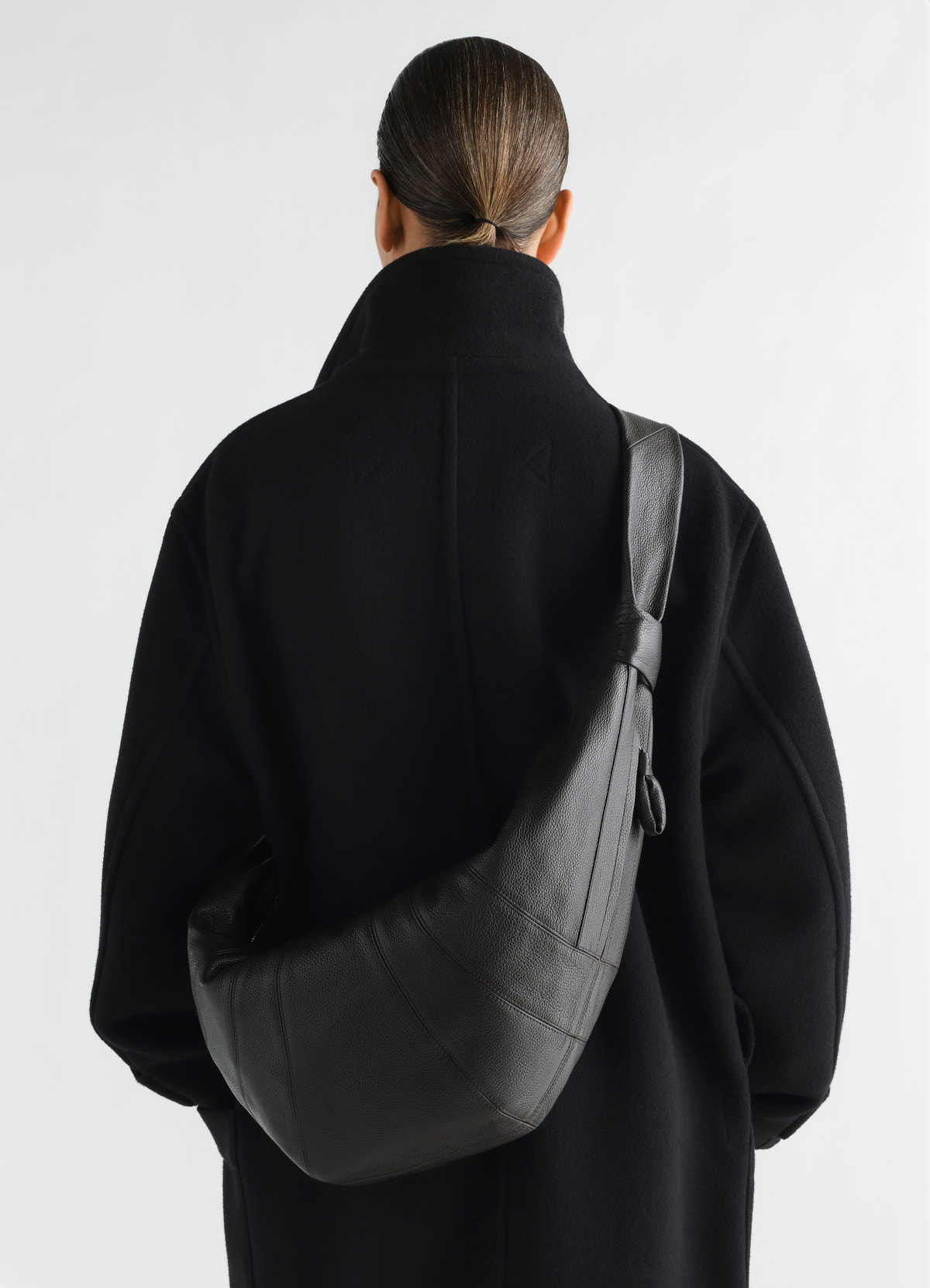Large croissant bag in soft grained leather
