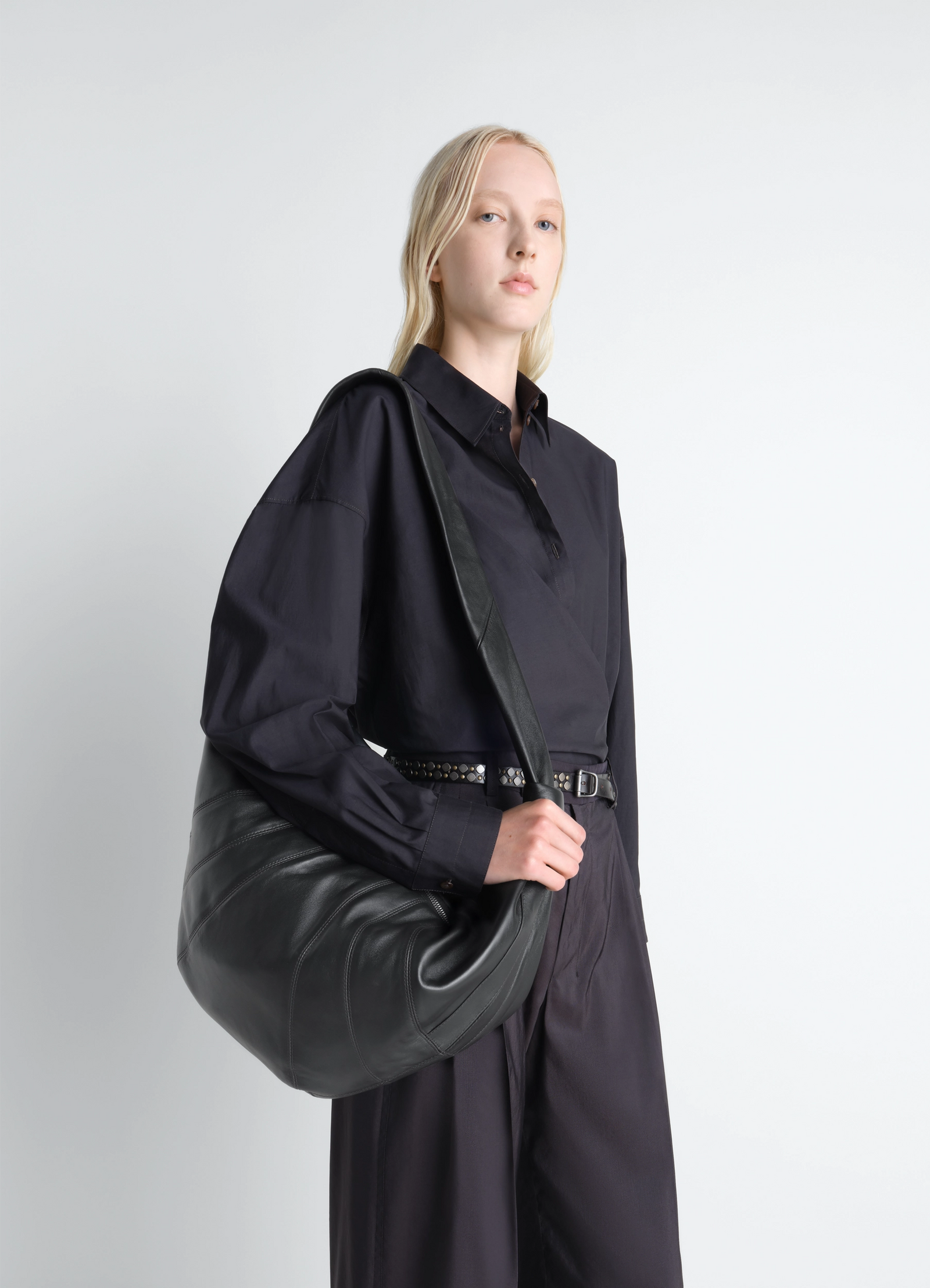 Large croissant bag in leather