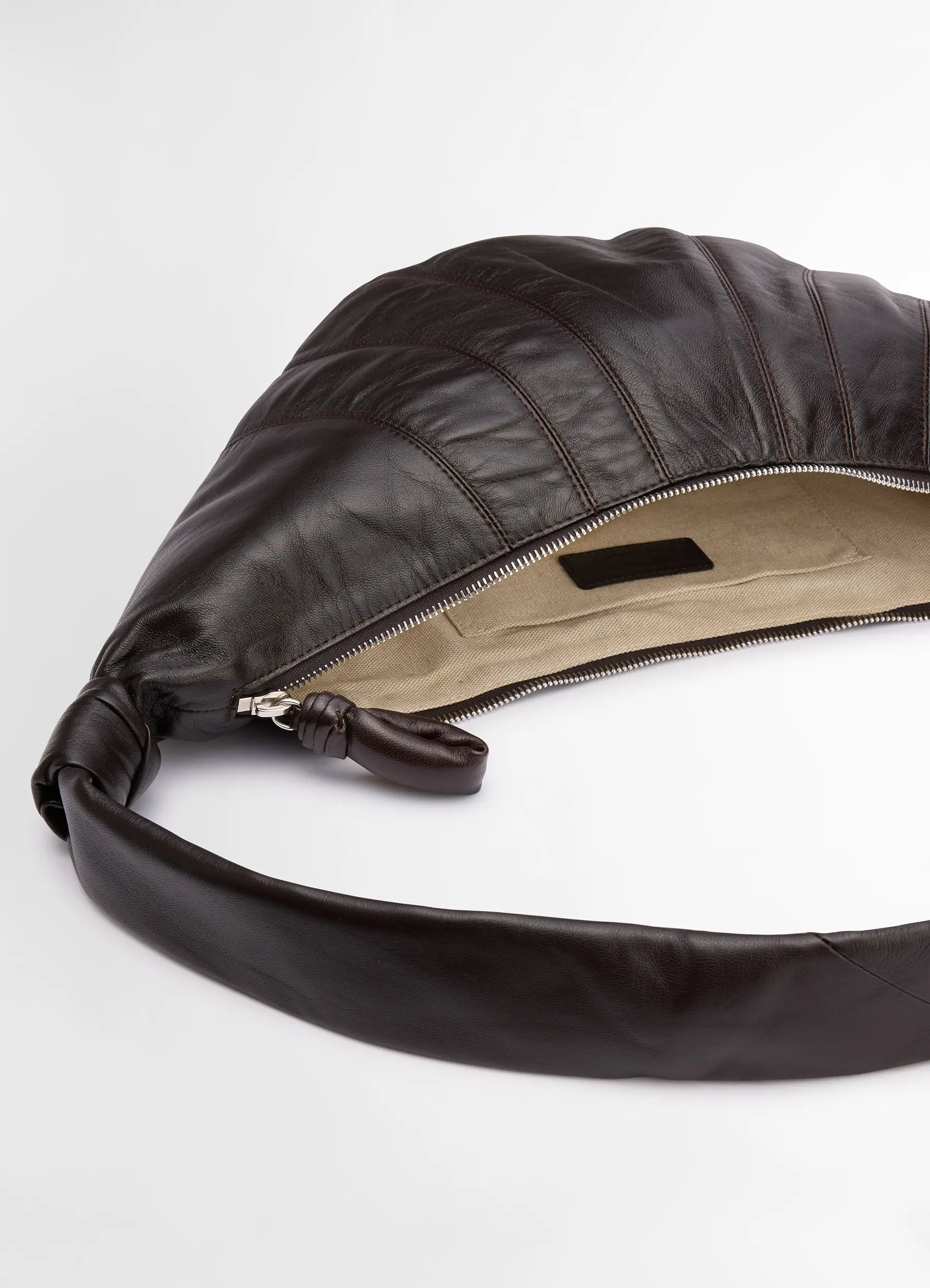 Lemaire Soft Nappa Leather Bag ミディアムサイズ Lemaire Soft Nappa Leather Bag ミディアムサイズ