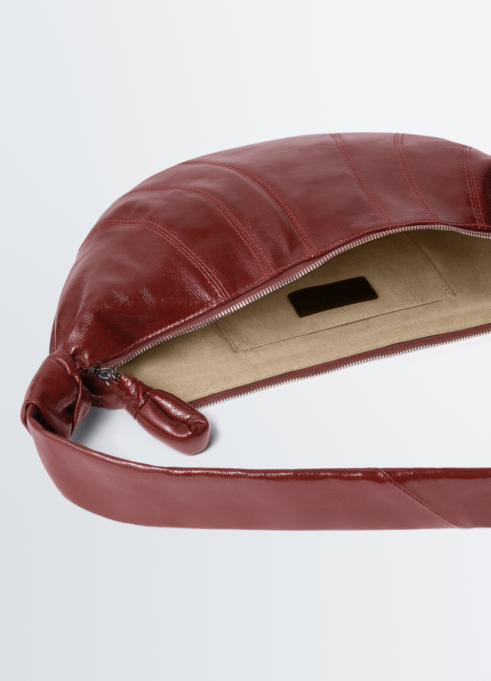 Sac croissant moyen modèle
