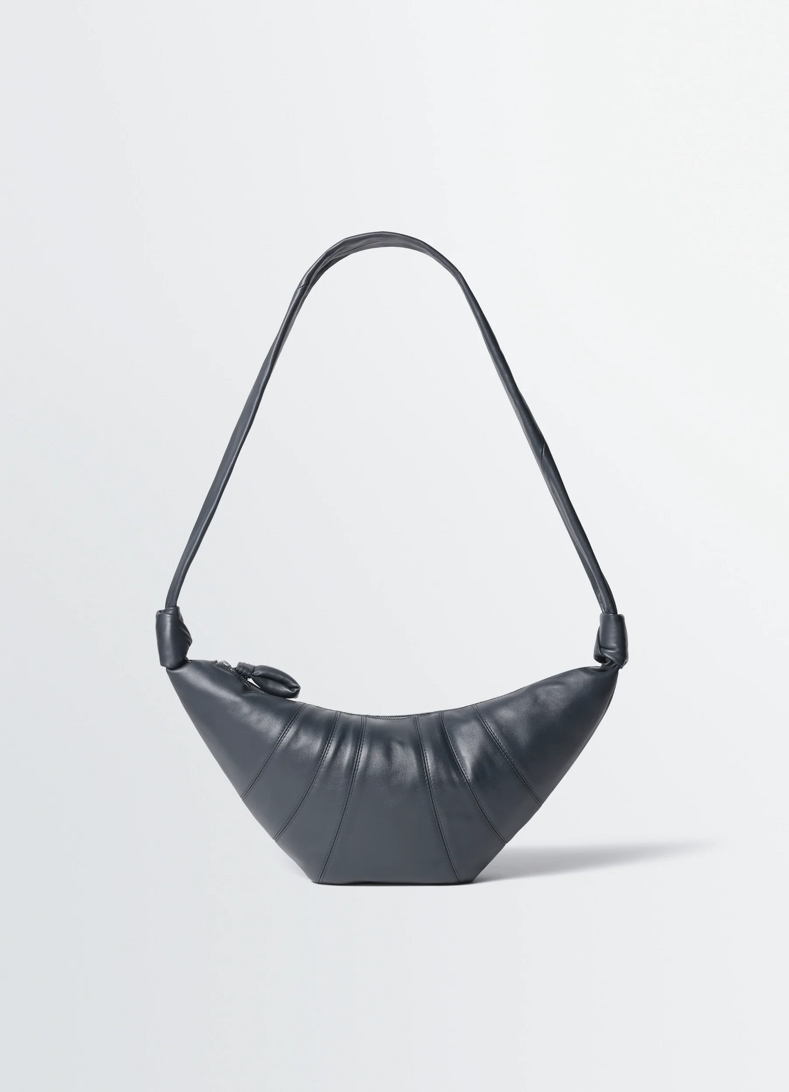 Medium croissant bag in leather, product shot, front view topstitched panels