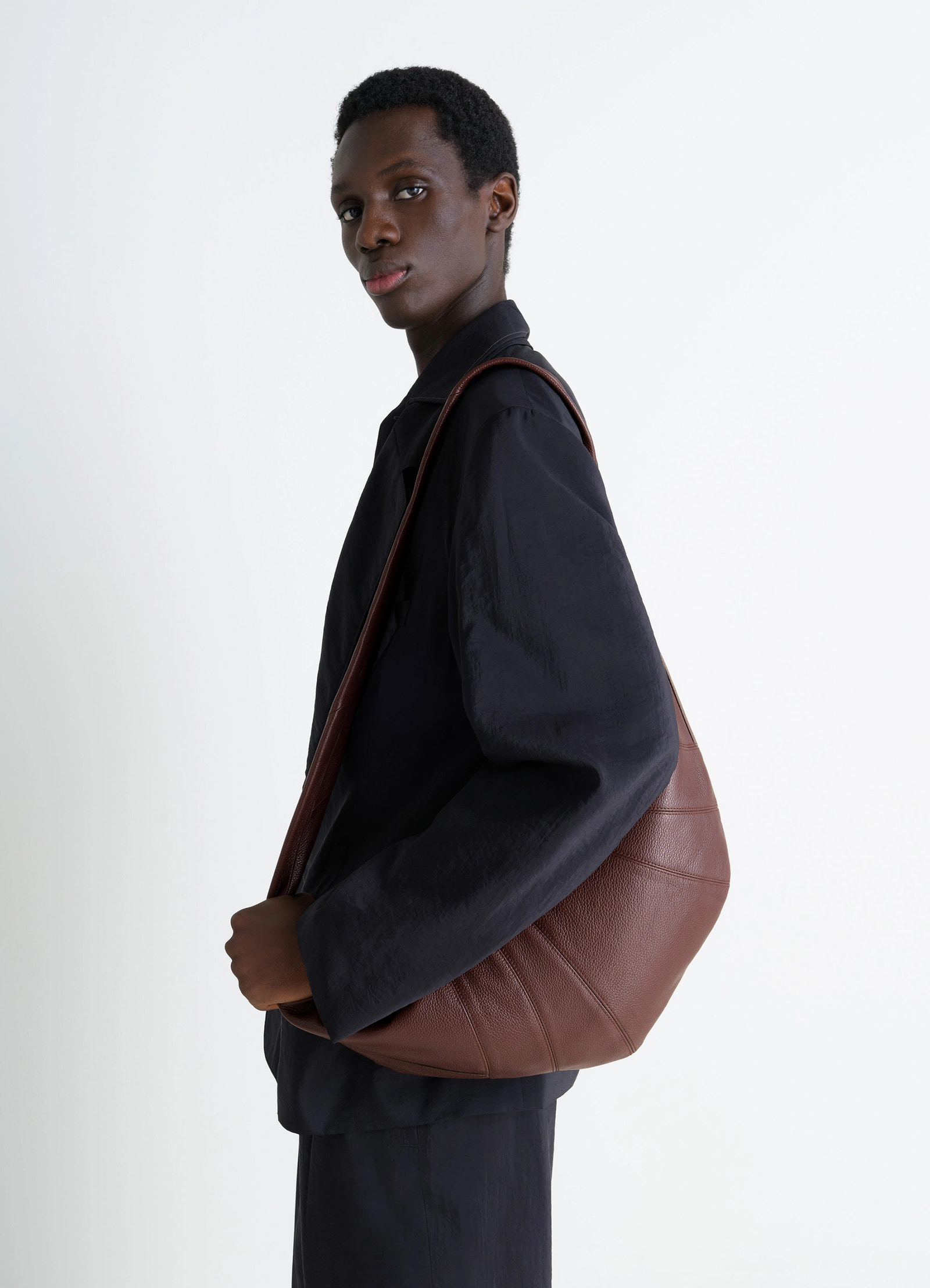 LARGE CROISSANT BAG IN LEATHER - Roasted Pecan - Soft Grained LARGE CROISSANT BAG IN LEATHER - Roasted Pecan - Soft Grained