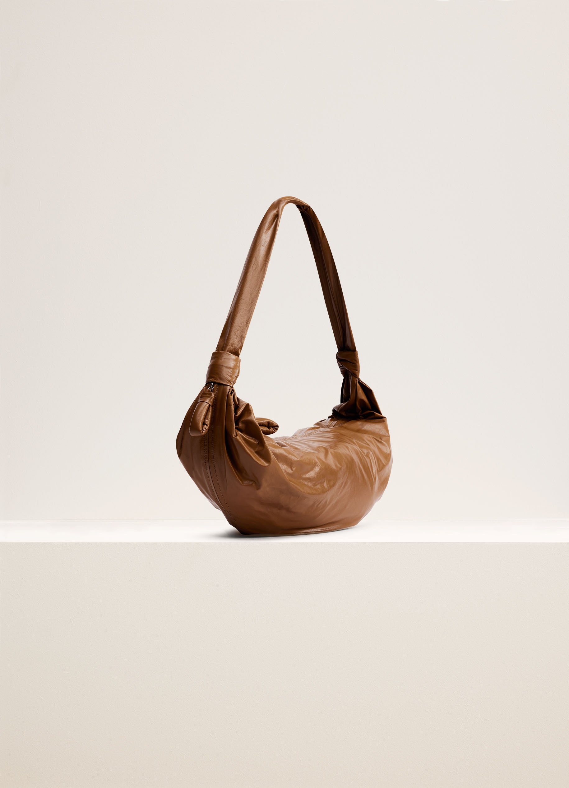 DARK OCHRE Large soft croissant | LEMAIRE