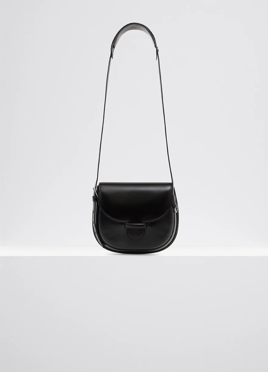 Lemaire Cartridge Sport Bag in Black vegetable-tanned leather, product shot, Front view Smooth, molded shape