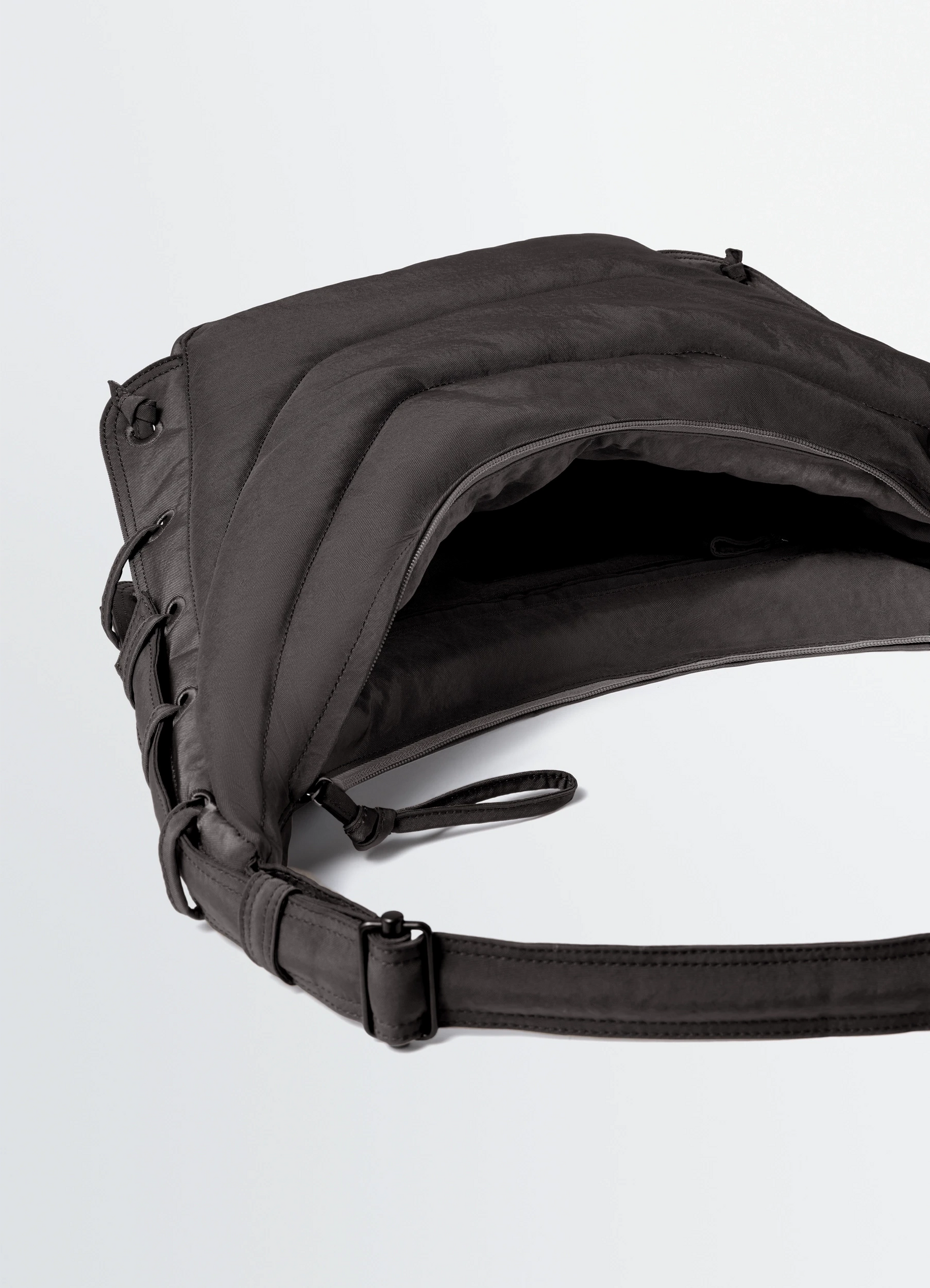 MEDIUM SOFT GAME BAG IN NYLON CANVAS - Dark Chocolate - Water MEDIUM SOFT GAME BAG IN NYLON CANVAS - Dark Chocolate - Water