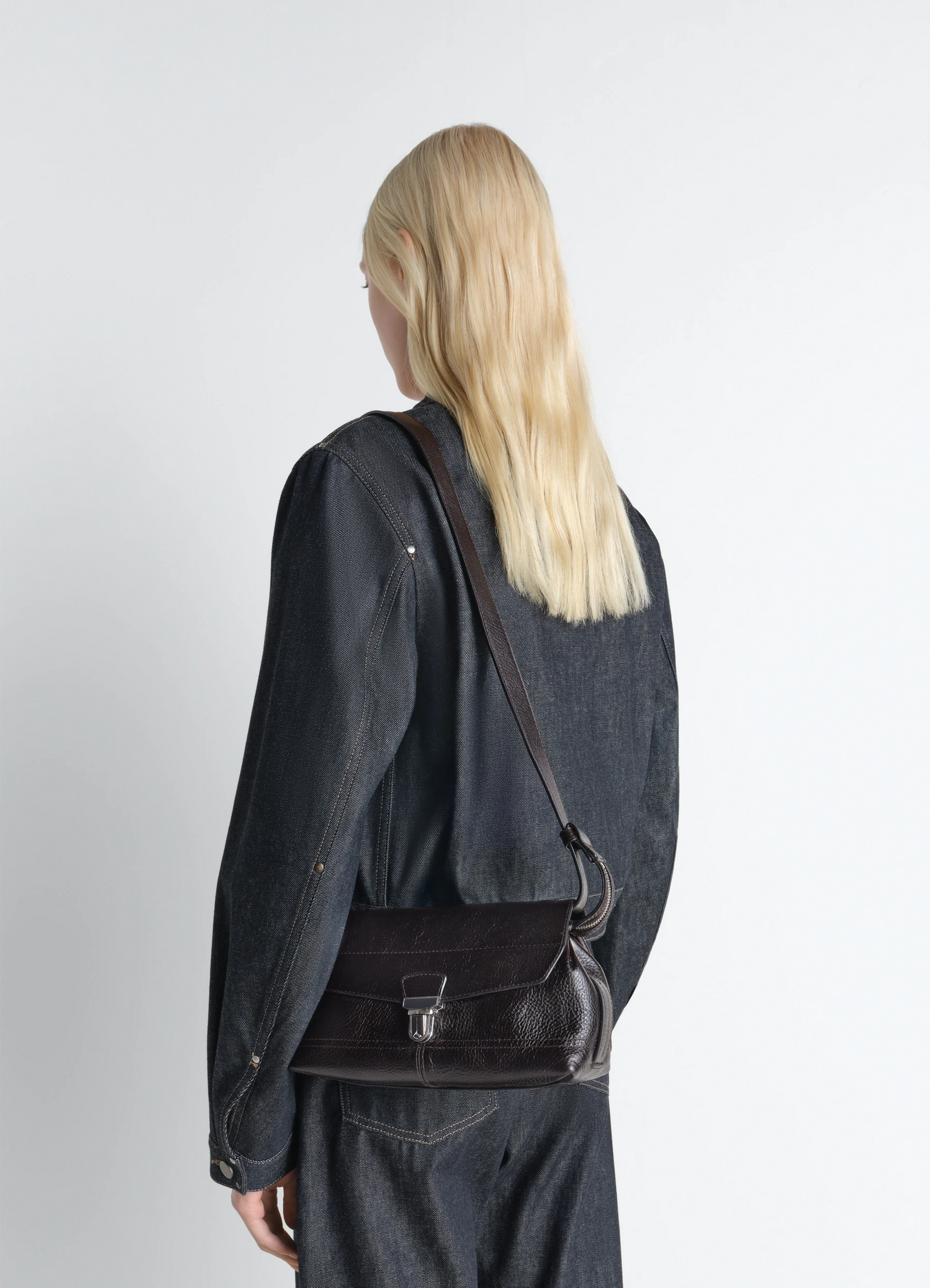 leather gear bag Kleine Ledertasche für Kleingut - Espresso - Glänzendes pflanzlich gegerbtes Leder - Unisex