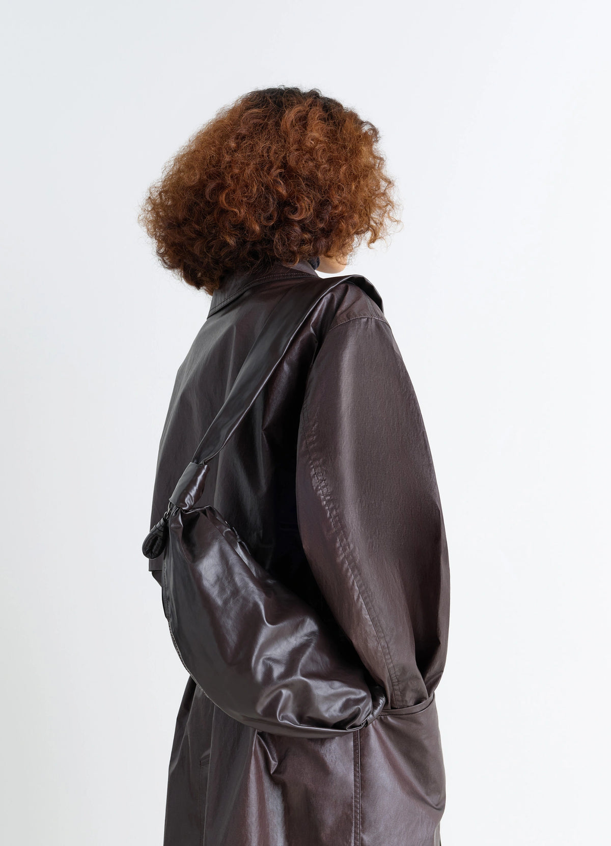 SMALL SOFT CROISSANT BAG IN PAPER LEATHER - Dark Chocolate - Paper SMALL SOFT CROISSANT BAG IN PAPER LEATHER - Dark Chocolate - Paper