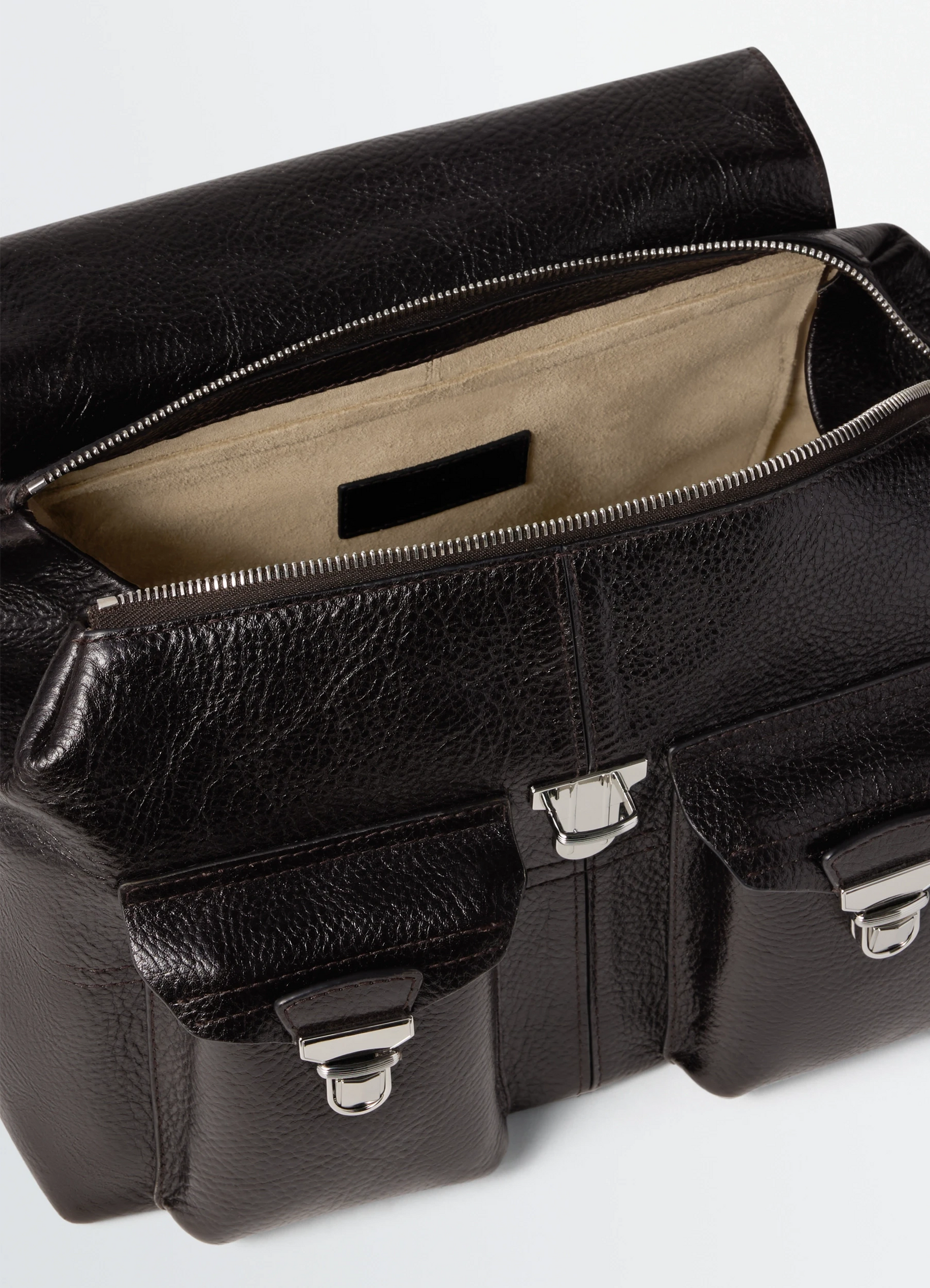 MEDIUM GEAR BAG IN LEATHER - Espresso - Glossy Vegetable Leather MEDIUM GEAR BAG IN LEATHER - Espresso - Glossy Vegetable Leather