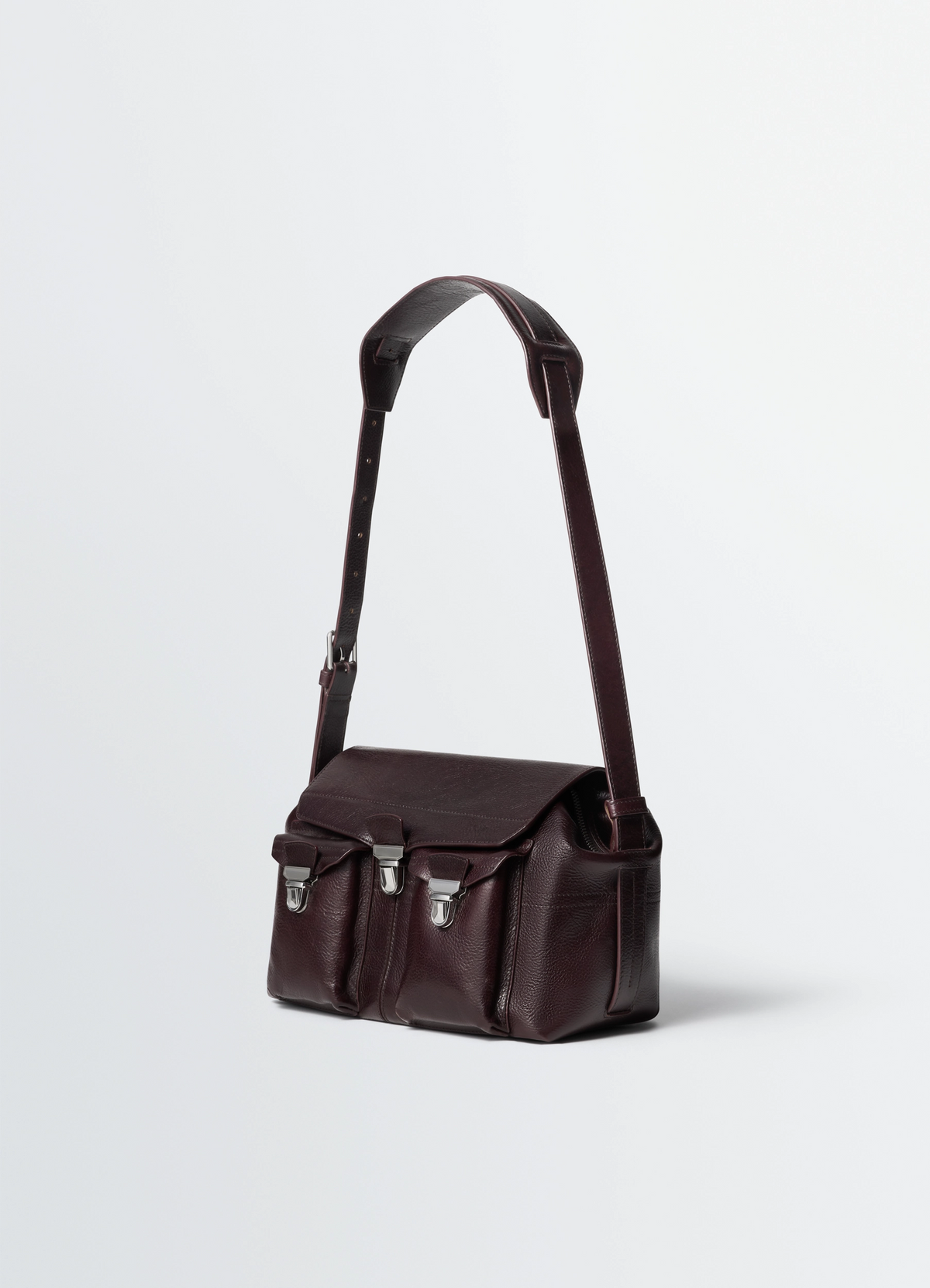 MEDIUM GEAR BAG IN LEATHER - Dark Eggplant - Glossy Vegetable