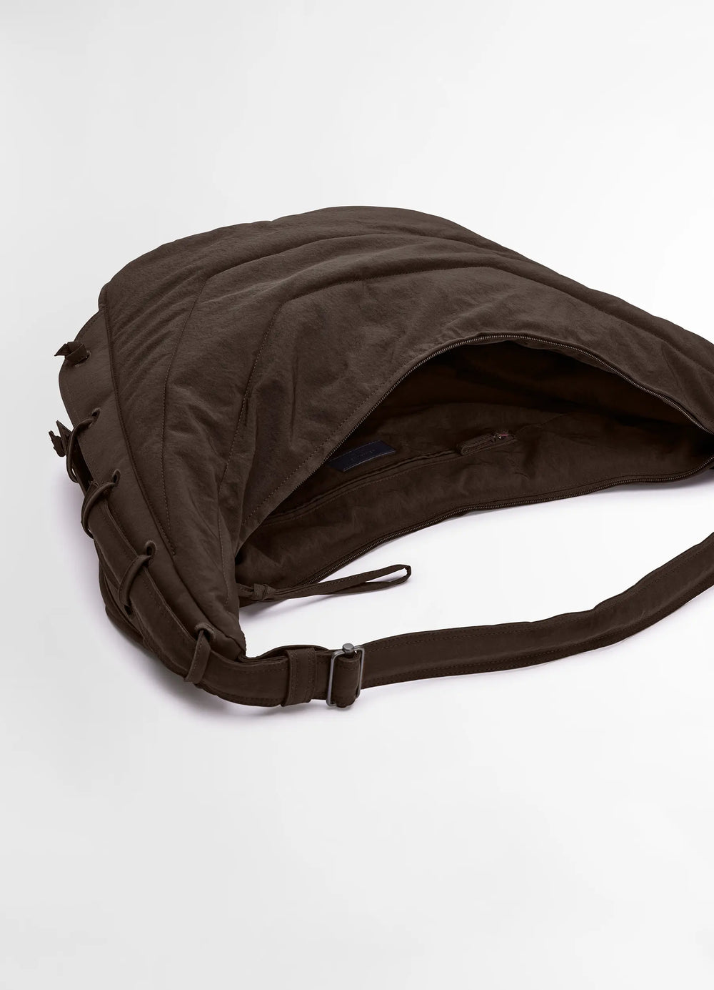 Large Soft Game Bag in Quilted, water-repellent nylon, product shot, top detail shot adjustable strap feature