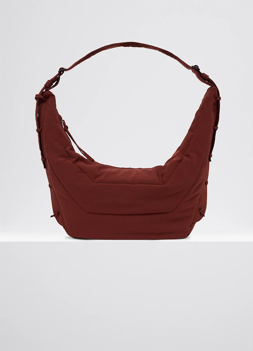 Large soft game bag in fluffy-nylon canvas, product shot, side view padded adjustable strap