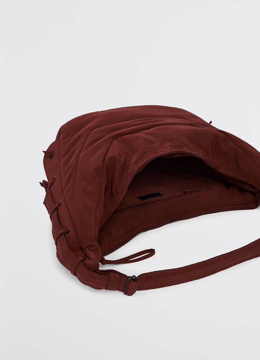 Large soft game bag in fluffy-nylon canvas, product shot, top detail view open zipper interior