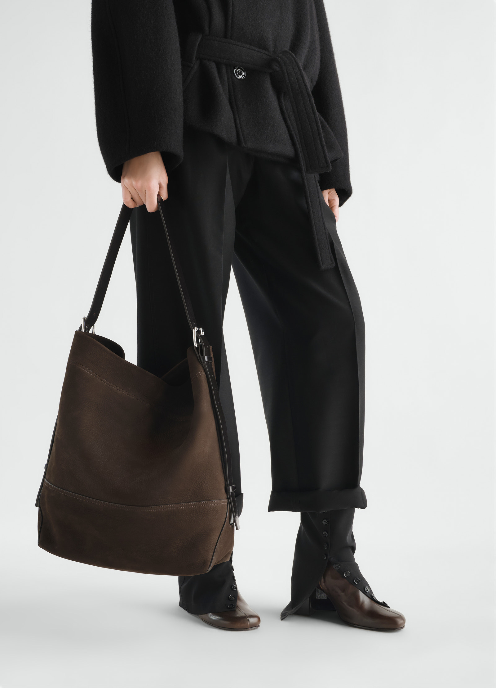 Belted tote bag aus alpaka-nubukleder