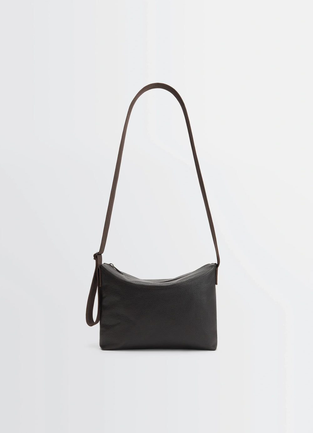 Small Folio Bag in Vegetable-tanned goat-effect leathe, product shot, front view minimalist design