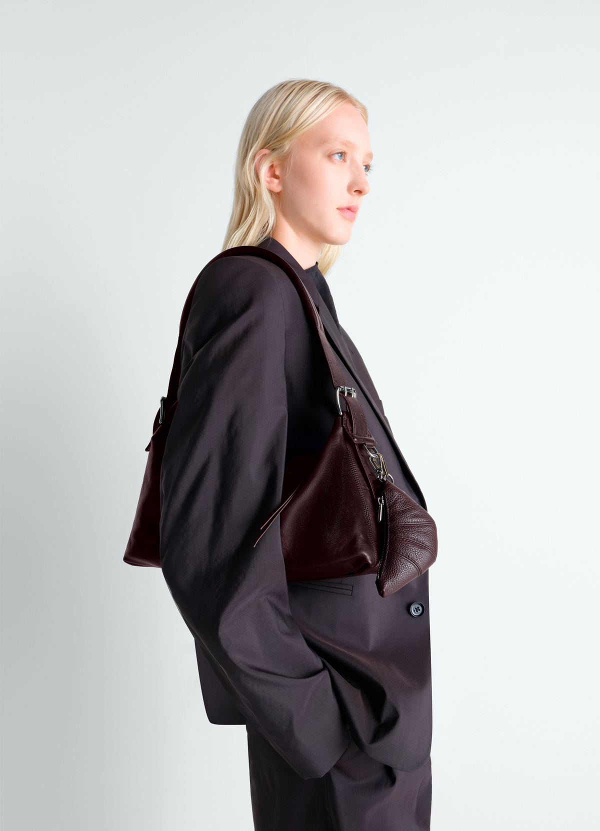 BELTED BAGUETTE BAG IN LEATHER - Chianti - Paper Lux Leather
