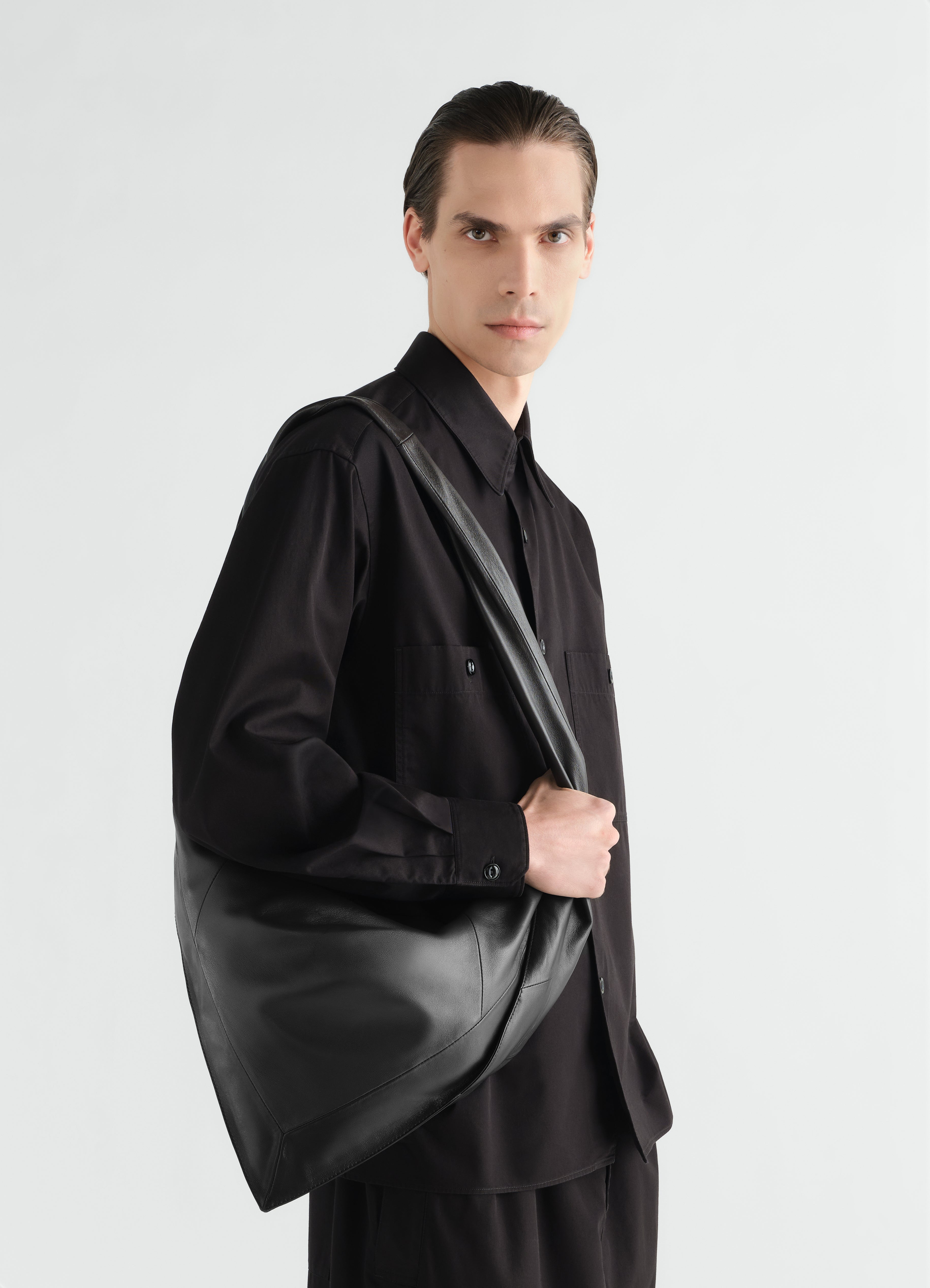 SMALL SCARF EXTENDED HANDLE BAG IN LEATHER - Black / Dark