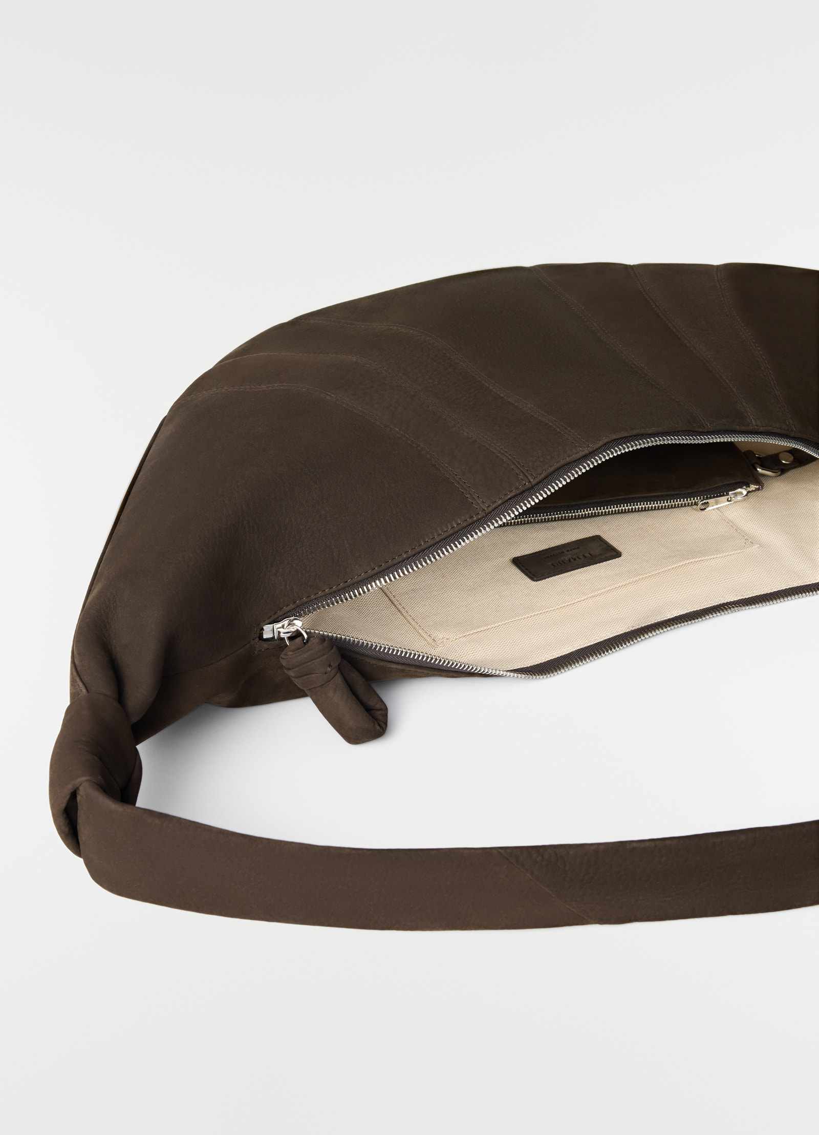 Sac croissant grand modèle en alpaca nubuck