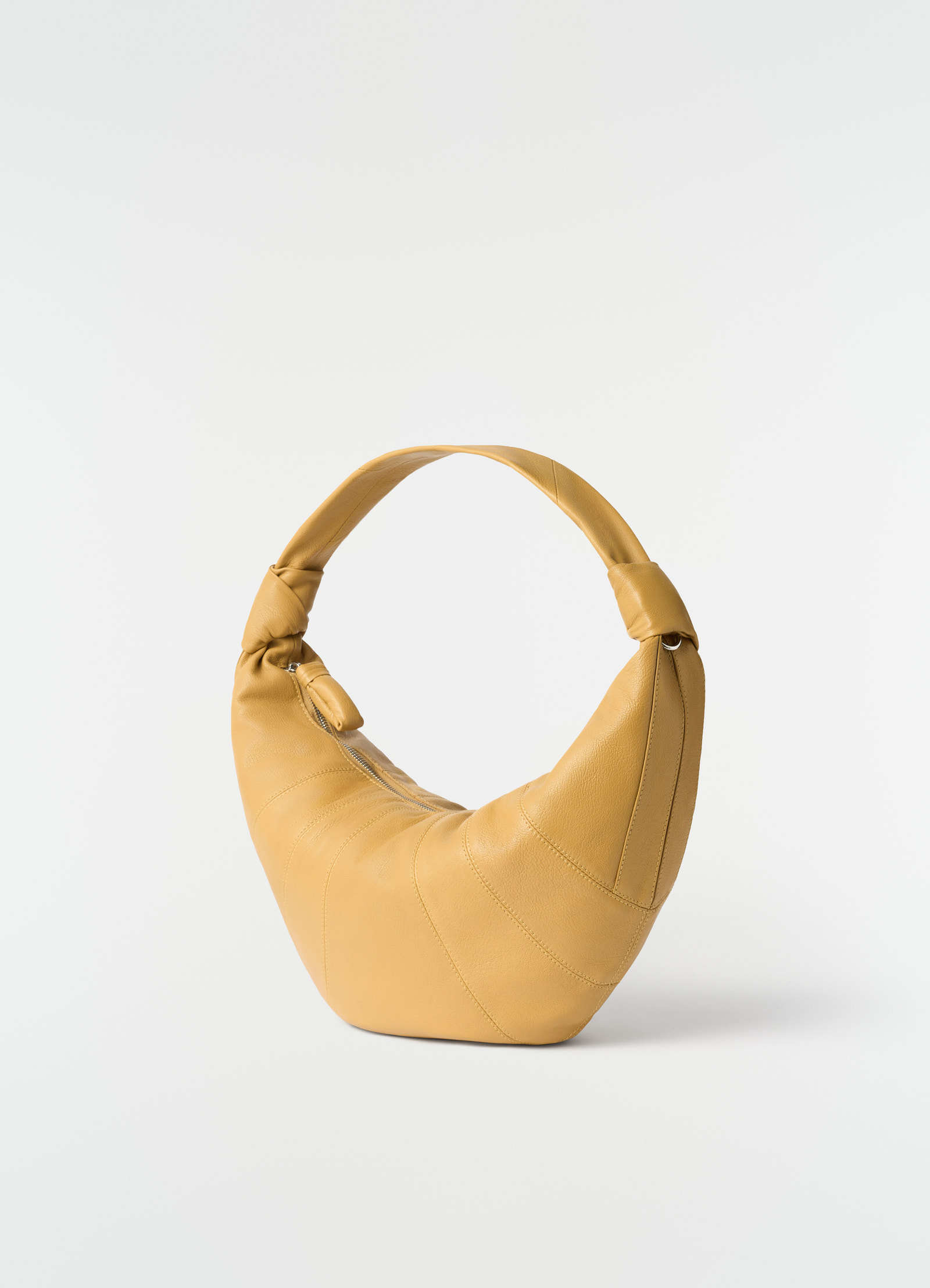 Fortune croissant bag in goat leather