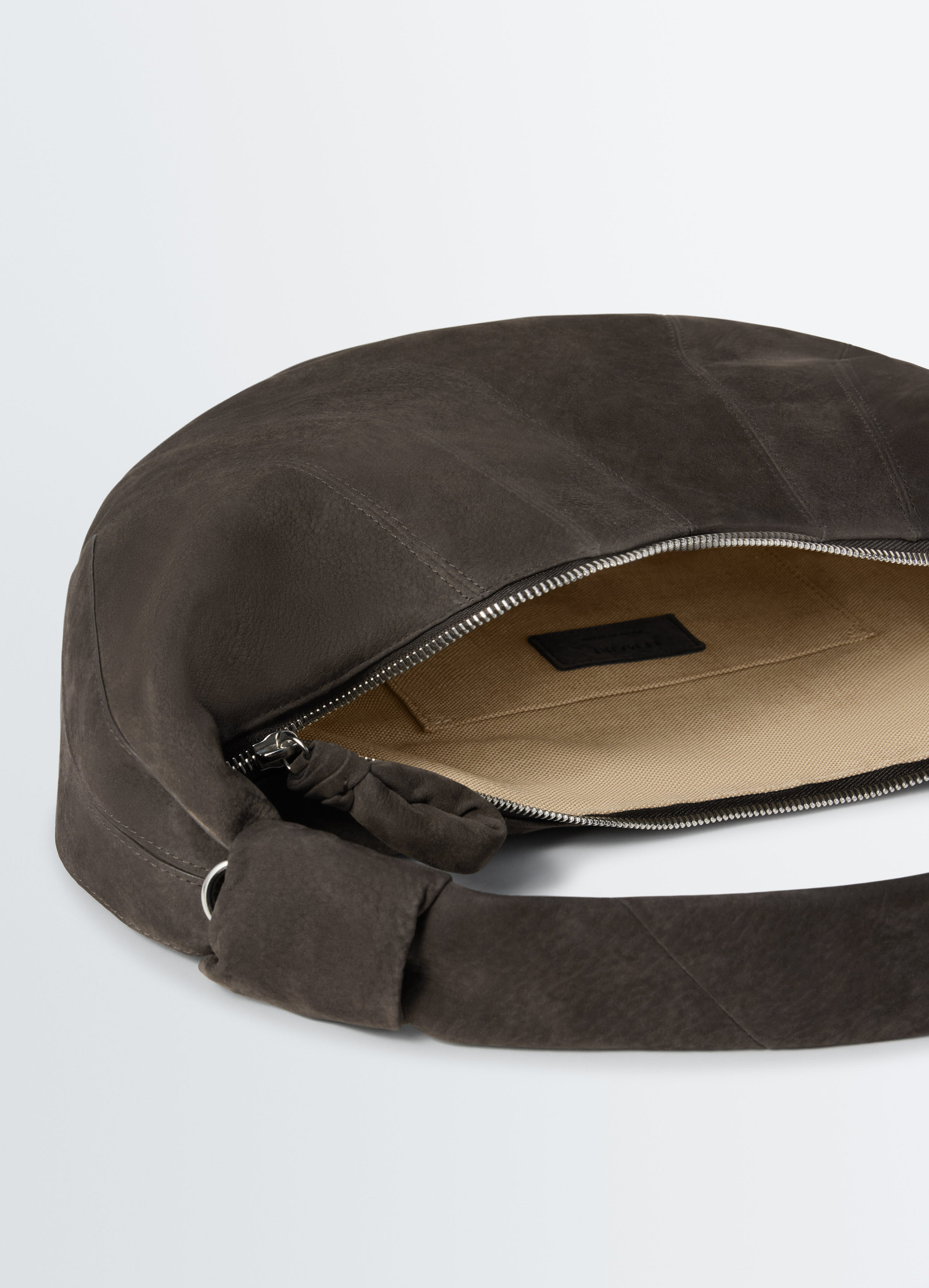 Fortune croissant bag in alpaca nubuck