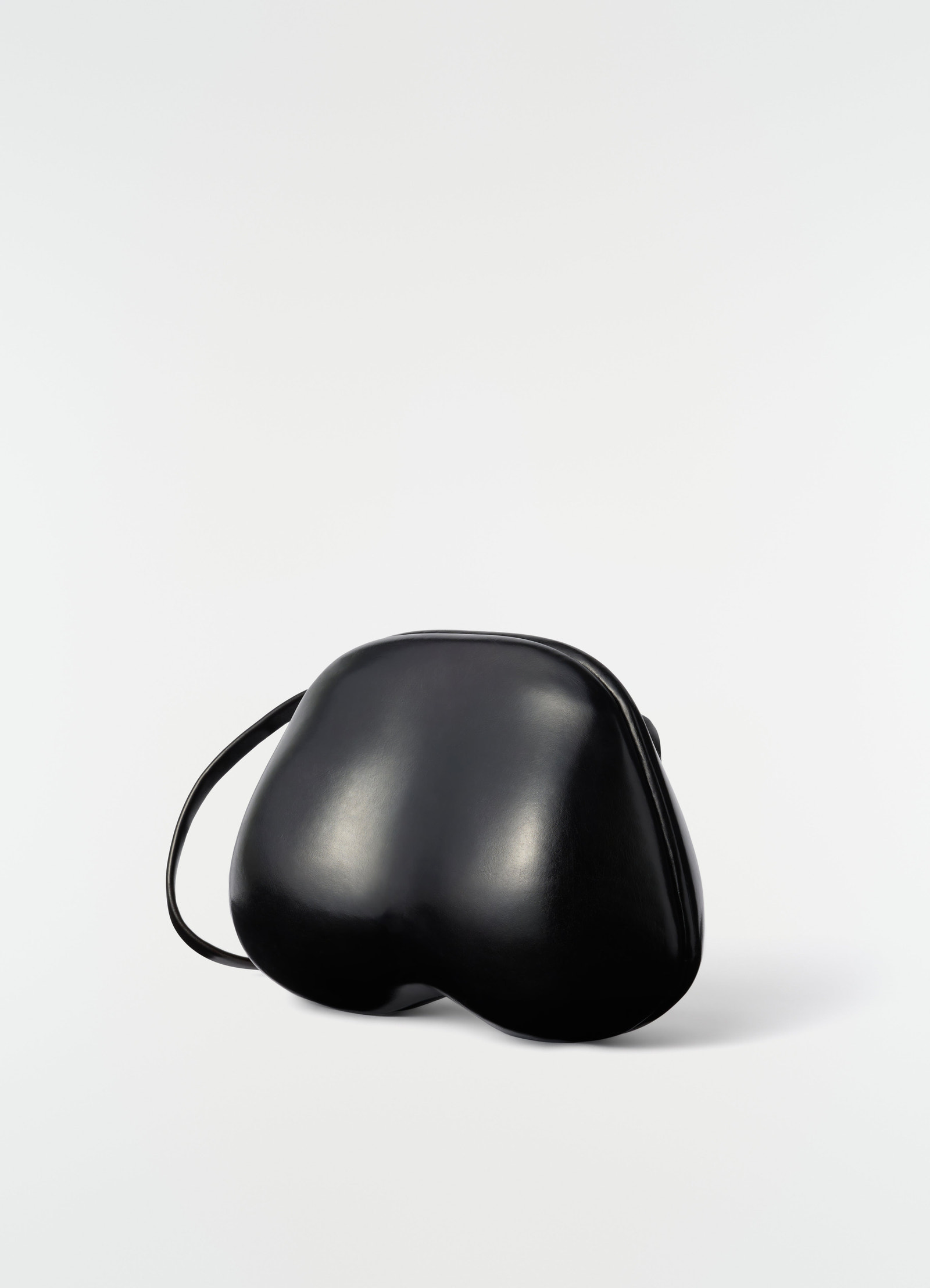 Fesses bag in patinated leather