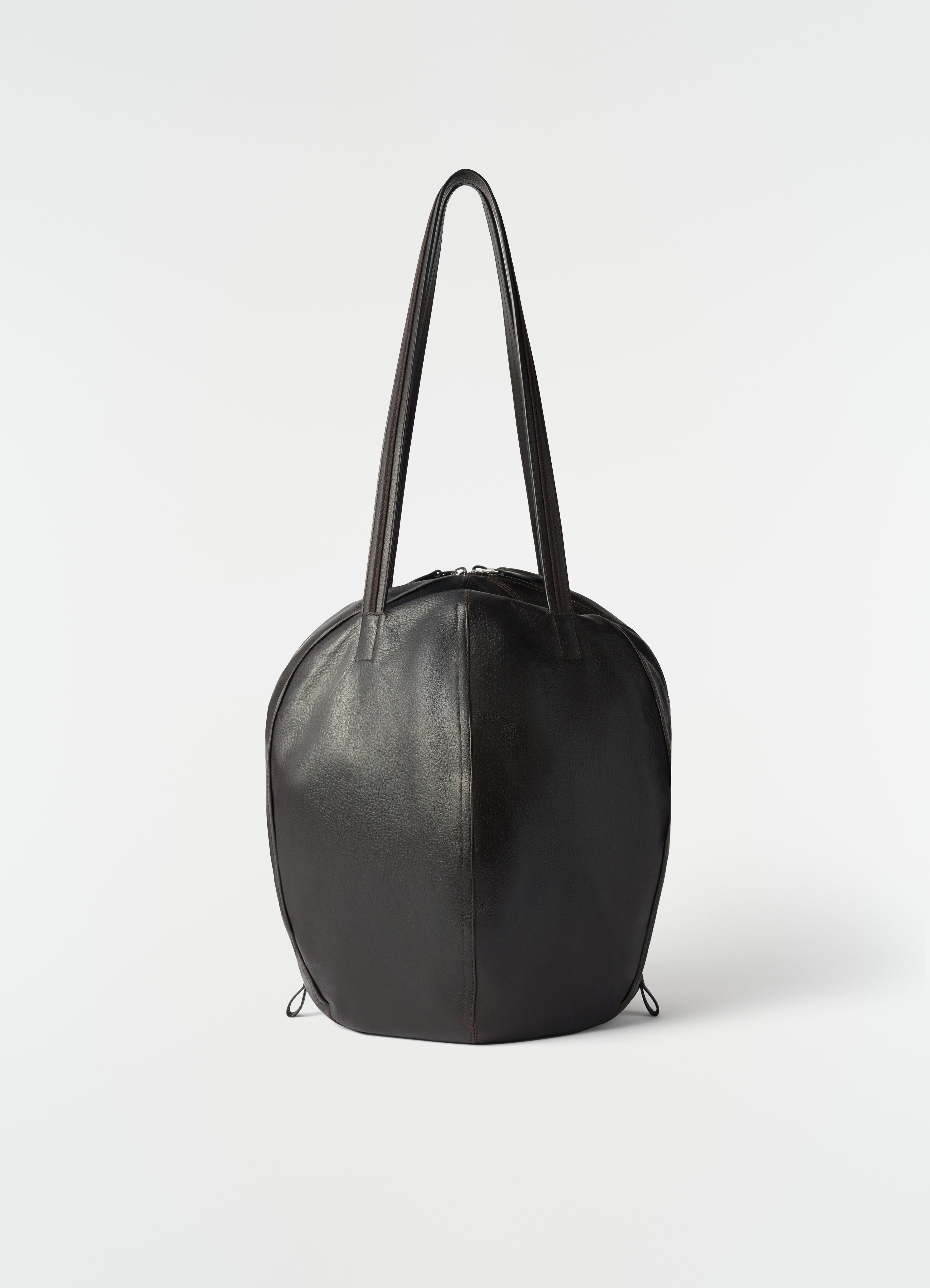 BOLSO HOBO HELMET DE PIEL EFECTO PAPEL GRANULADA