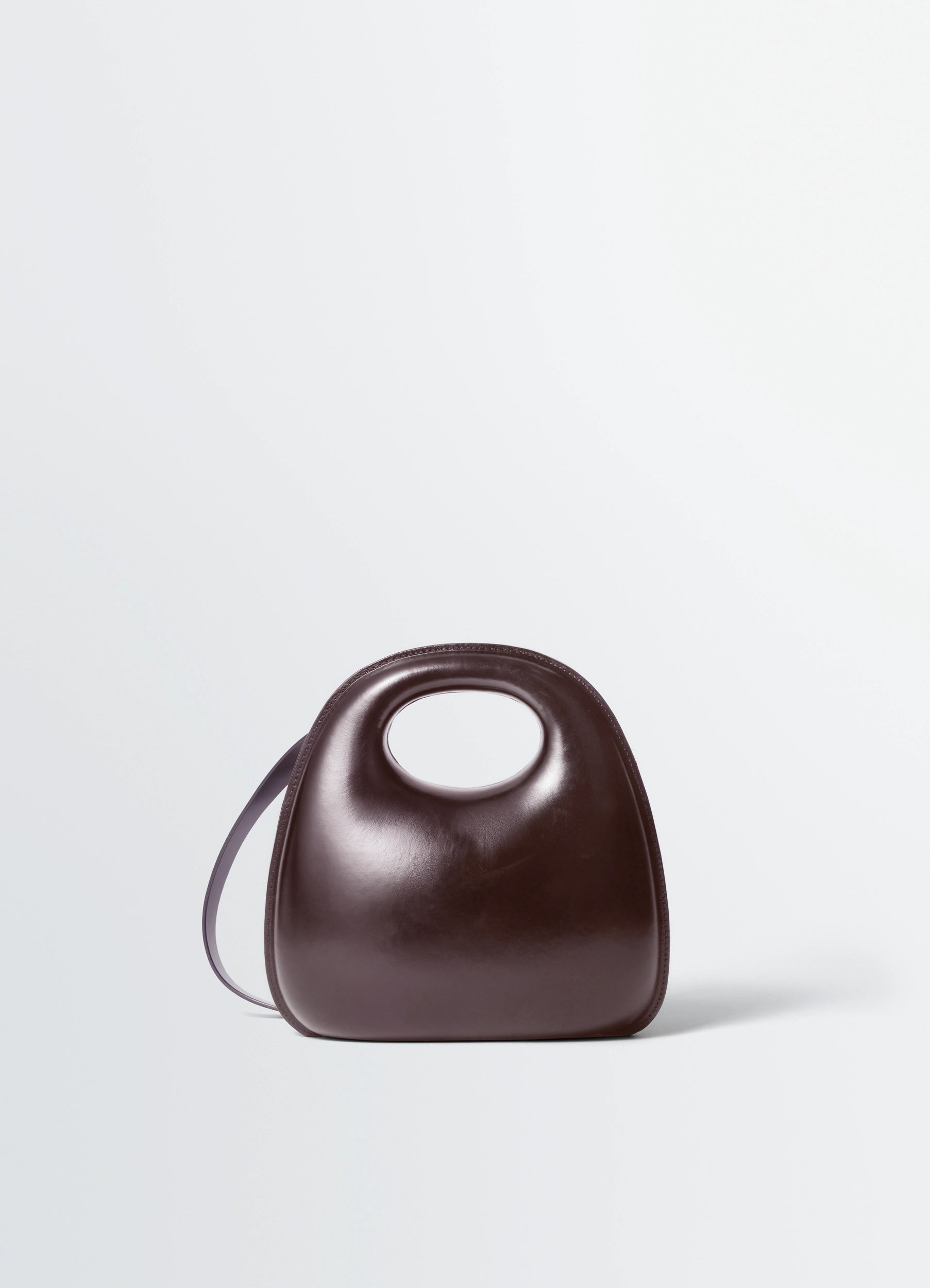 モールドレザー製 EGG バッグ
