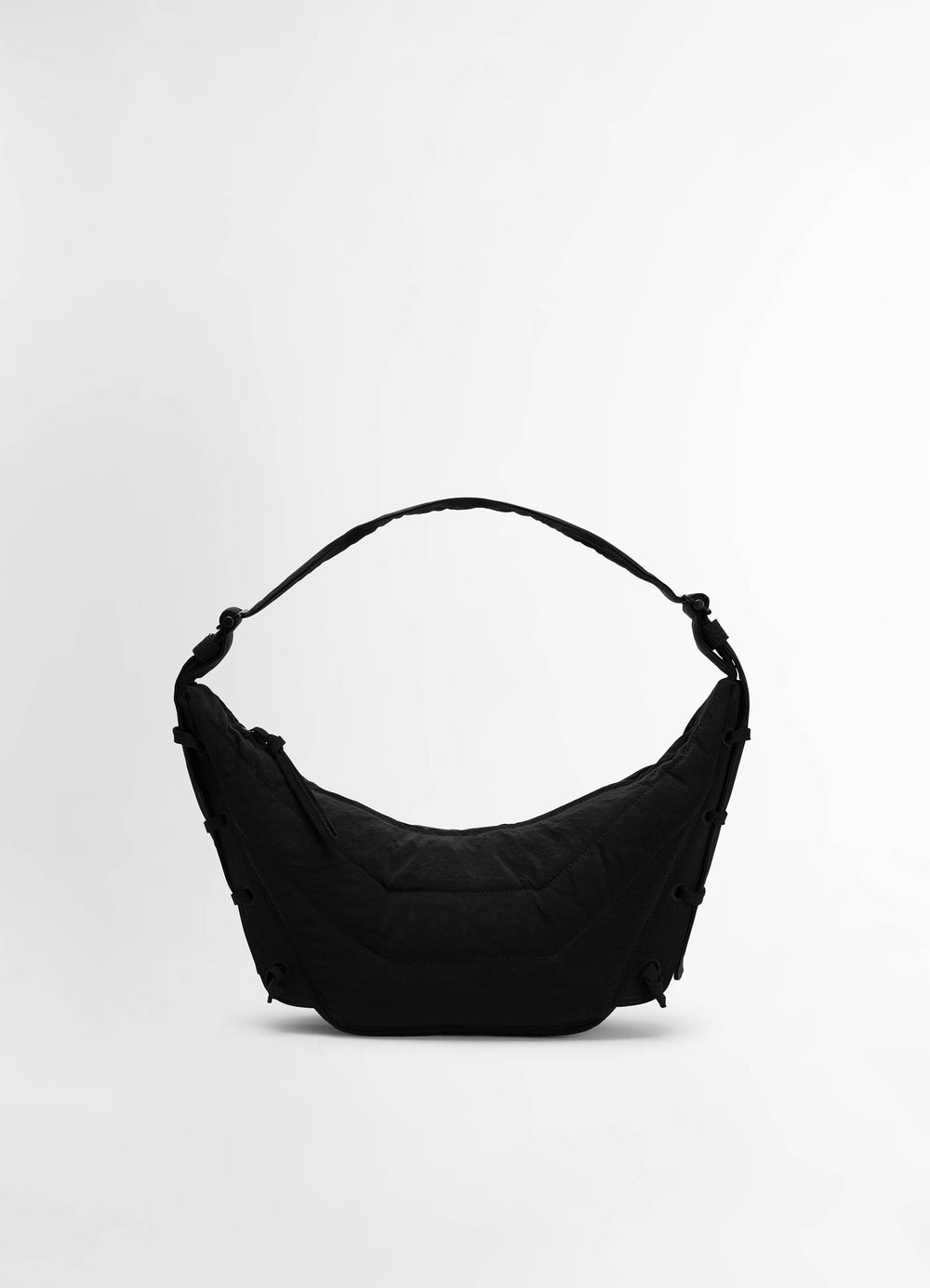 Small Soft Game Bag in Fluffy-nylon canvas, product shot, Front view Embroidered eyelets