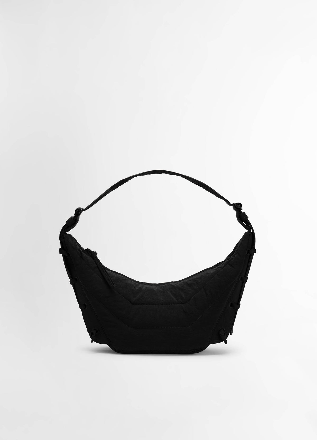 Small Soft Game Bag in Fluffy-nylon canvas, product shot, Front view Embroidered eyelets