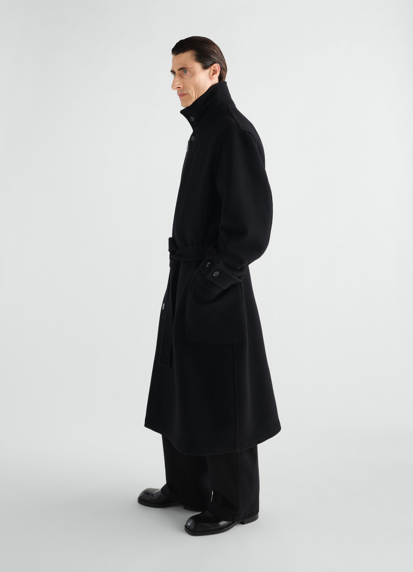 Wrap coat in wool