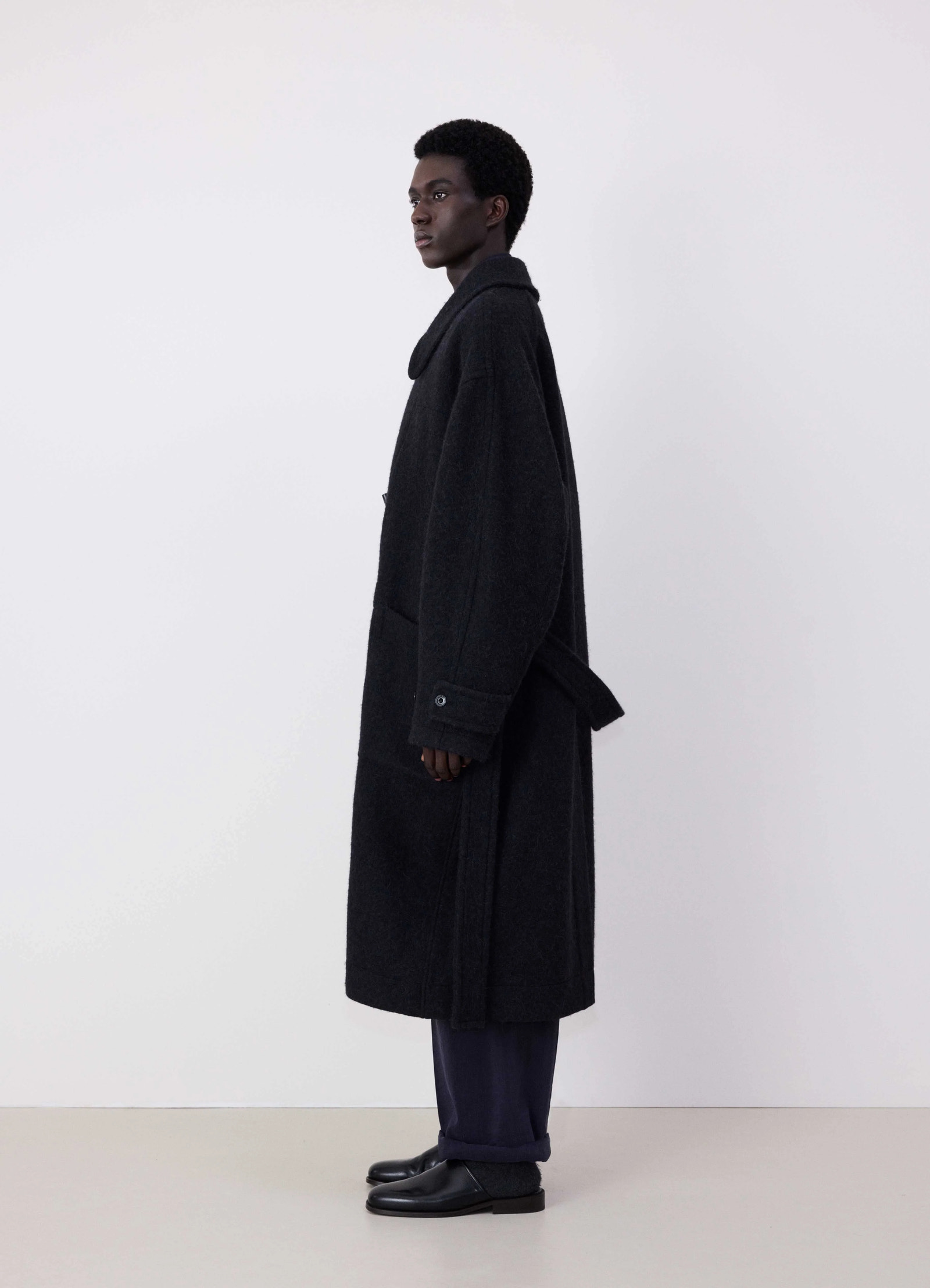 Lemaire short duffle coat in wool and alpaca mix, model shot, side view oversized, belted