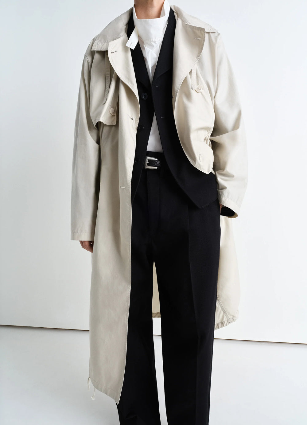 Unisex Parka in Lightweight VENTILE® cotton, model shot, front view relaxed double-breasted