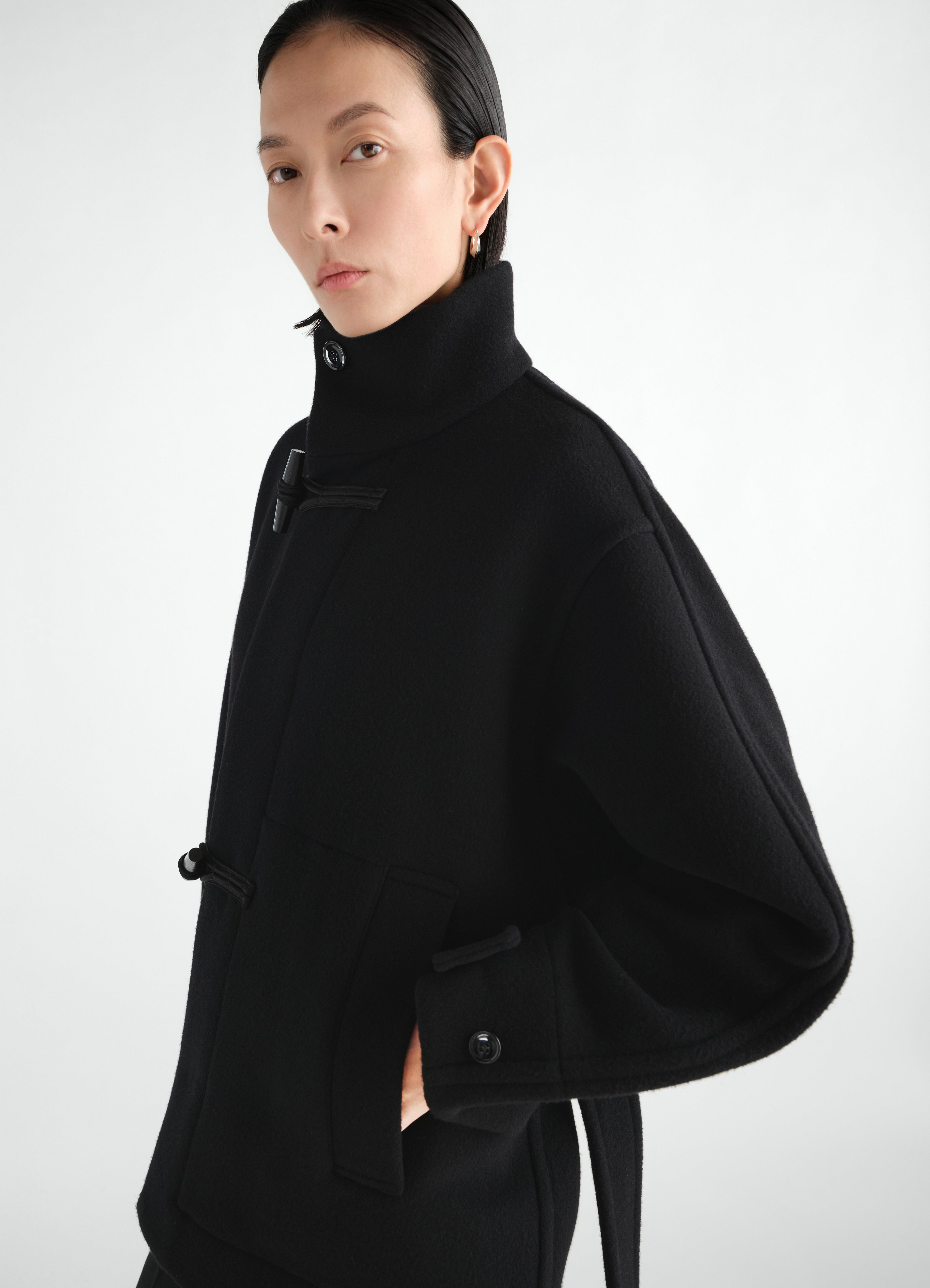 SHORT DUFFLE COAT IN WOOL - Black - Double Wool - Women | LEMAIRE
