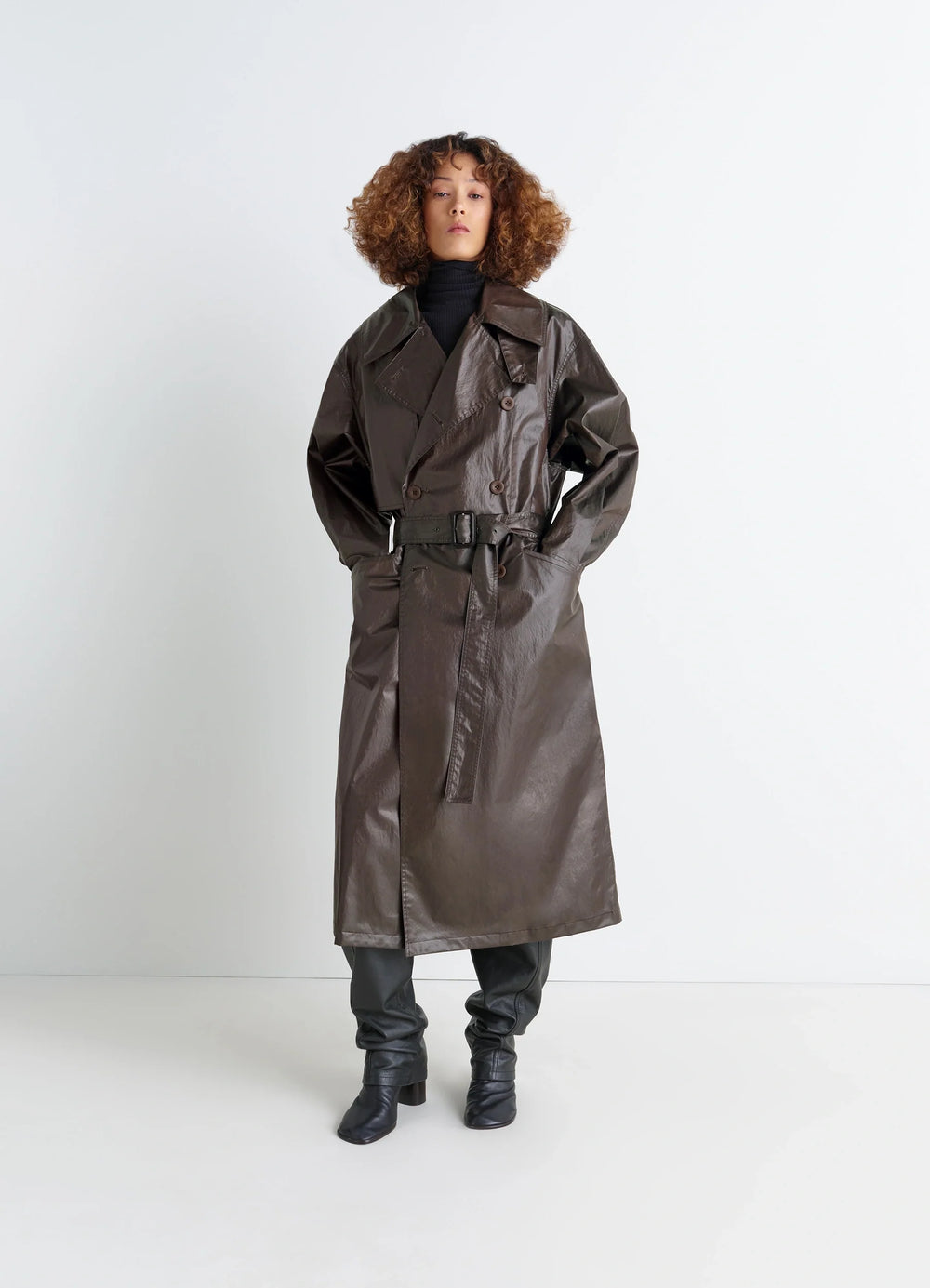 Oversized Trench Coat in Metallic Coated Cotton, model shot, three-quarter view belted waist detail