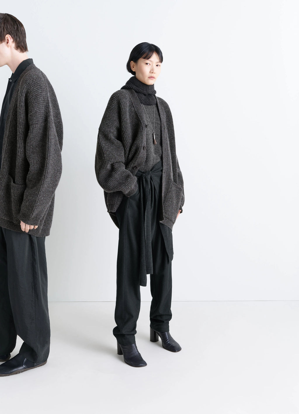 Ribbed Shetland Wool Cardicoat in Dark Heather Shetland Wool, model shot, Side angle Oversized fit