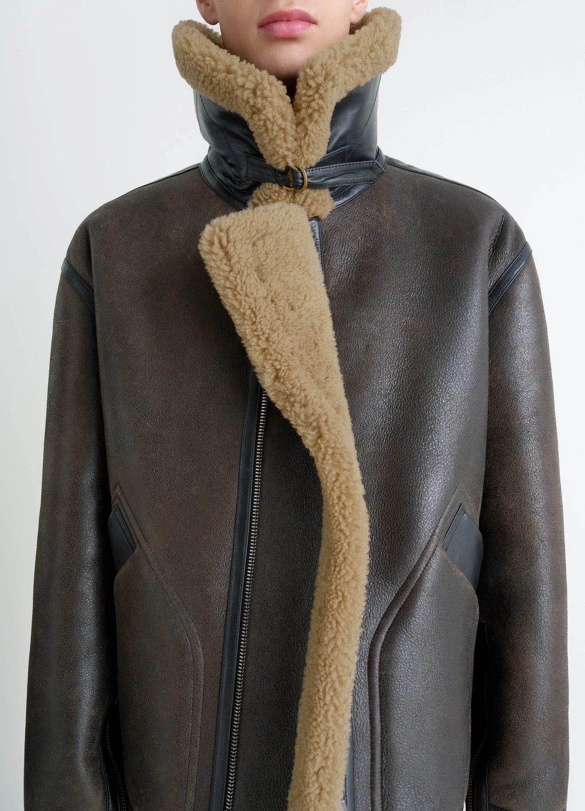 シアリングコート - Espresso - Shearling - メンズ | LEMAIRE