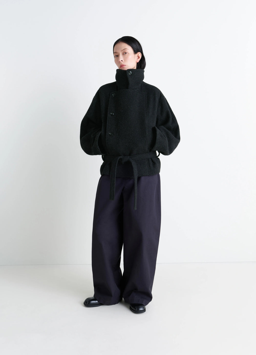 Short Asymmetrical Bathrobe Coat in Wool-Alpaca Blend, model shot, Front view Button-down asymmetrical