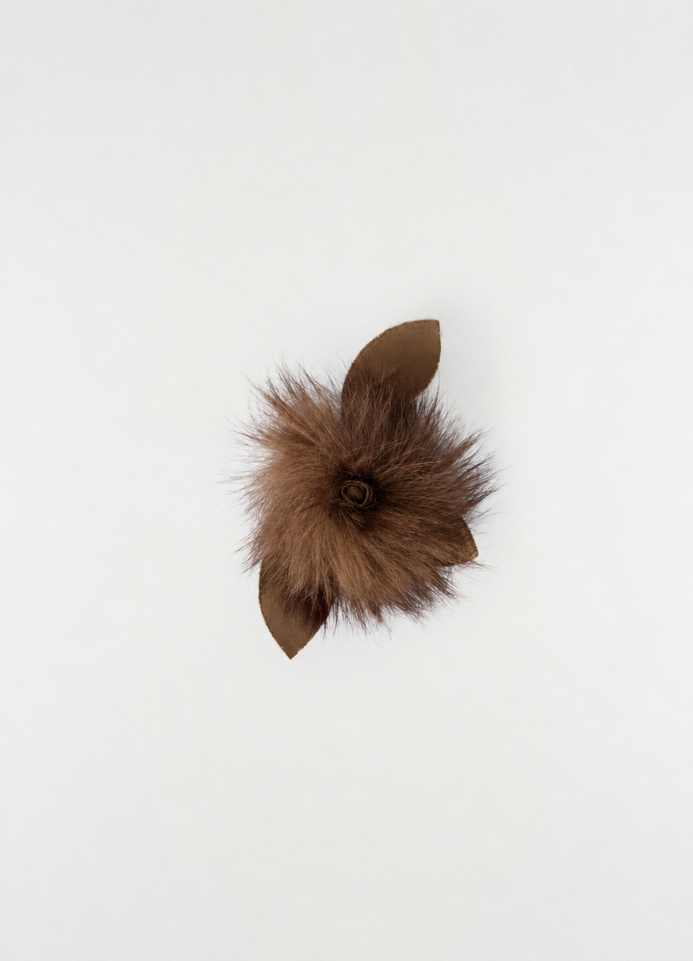FUZZY ROSE BROOCH IN LAMBSKIN SHEARLING