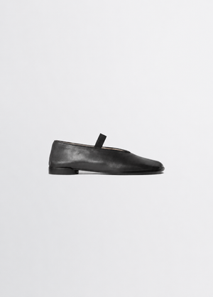 Glove ballerina in leather