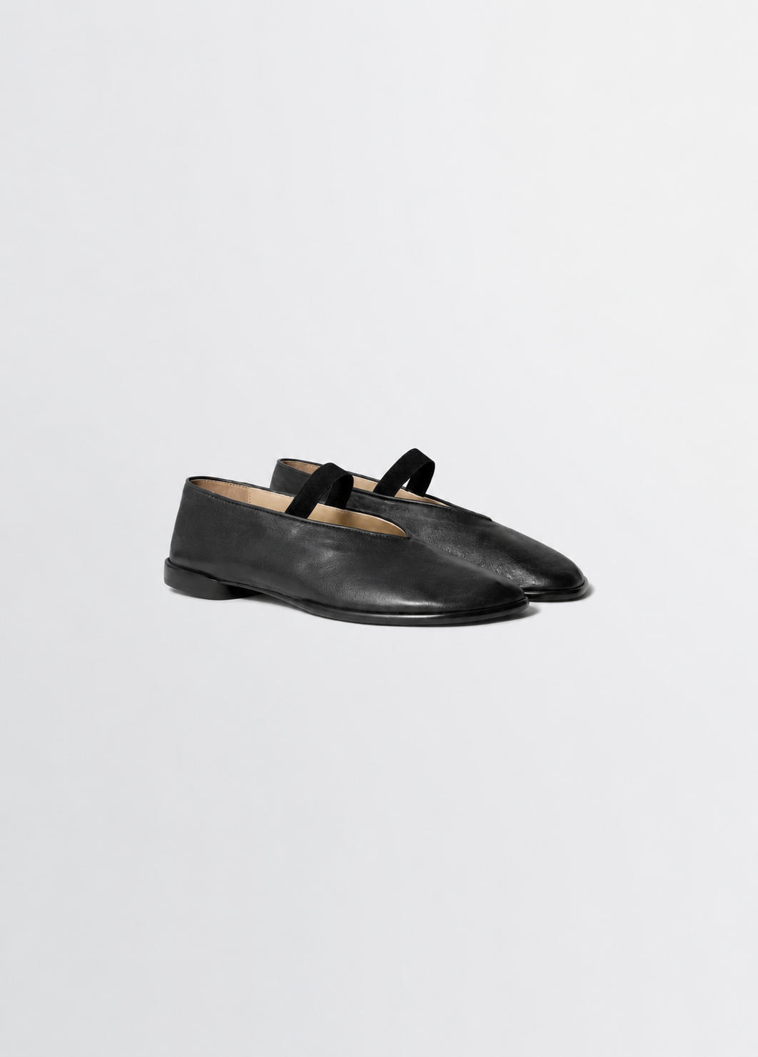 Glove ballerina in leather