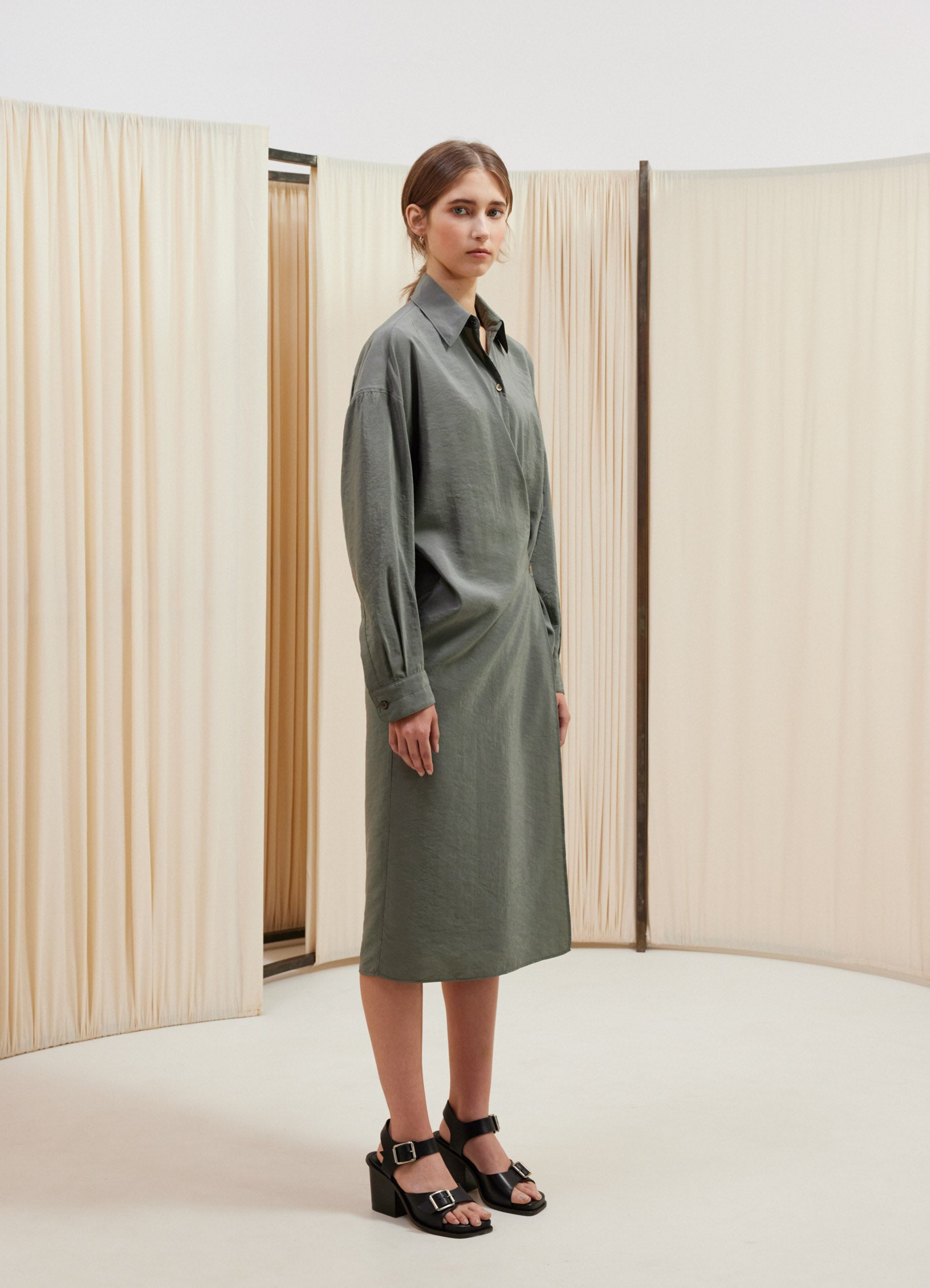 Ash Grey Straight Collar Twisted Dress in Dry Silk | LEMAIRE