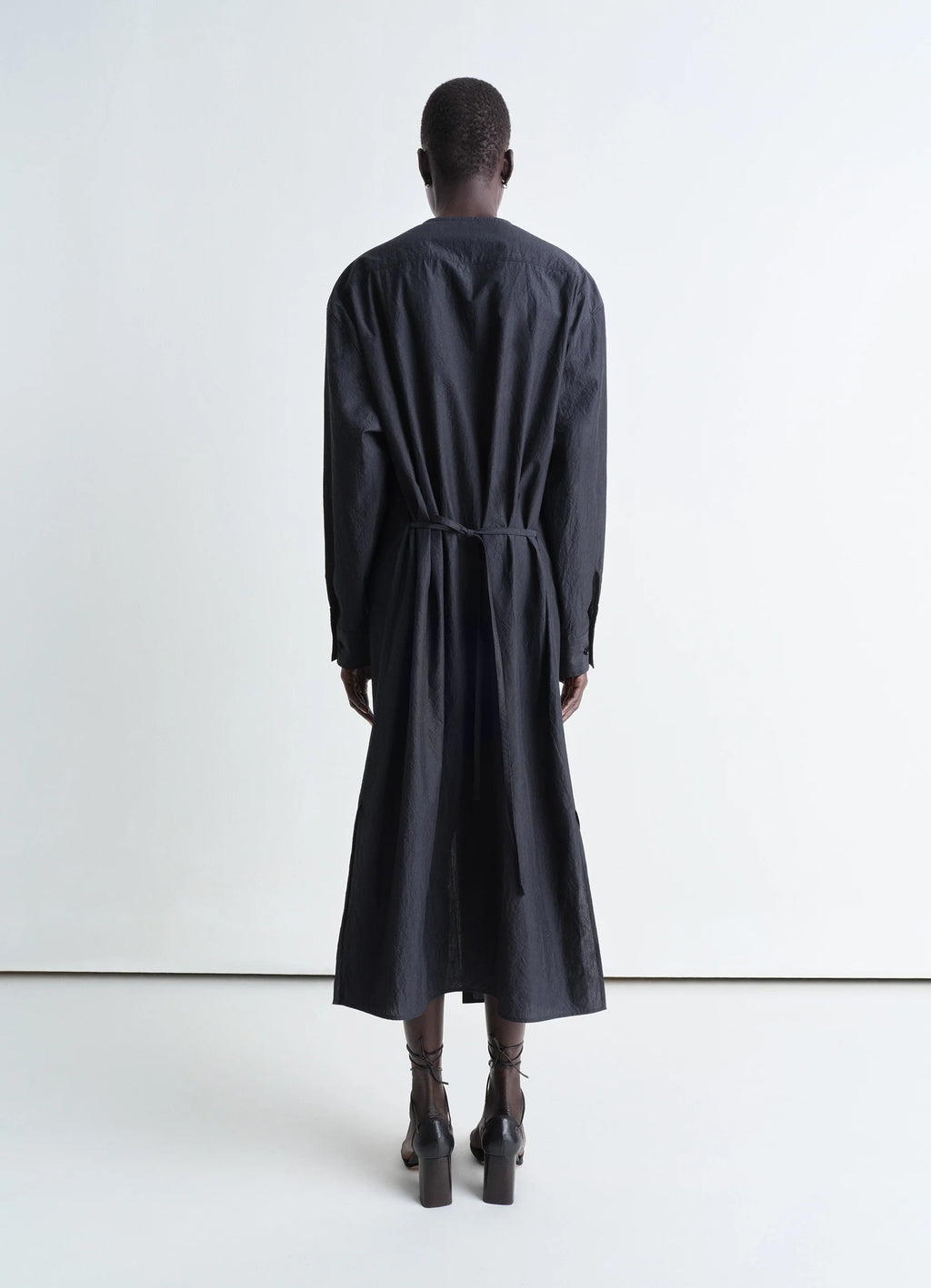 소프트 칼라 드레스