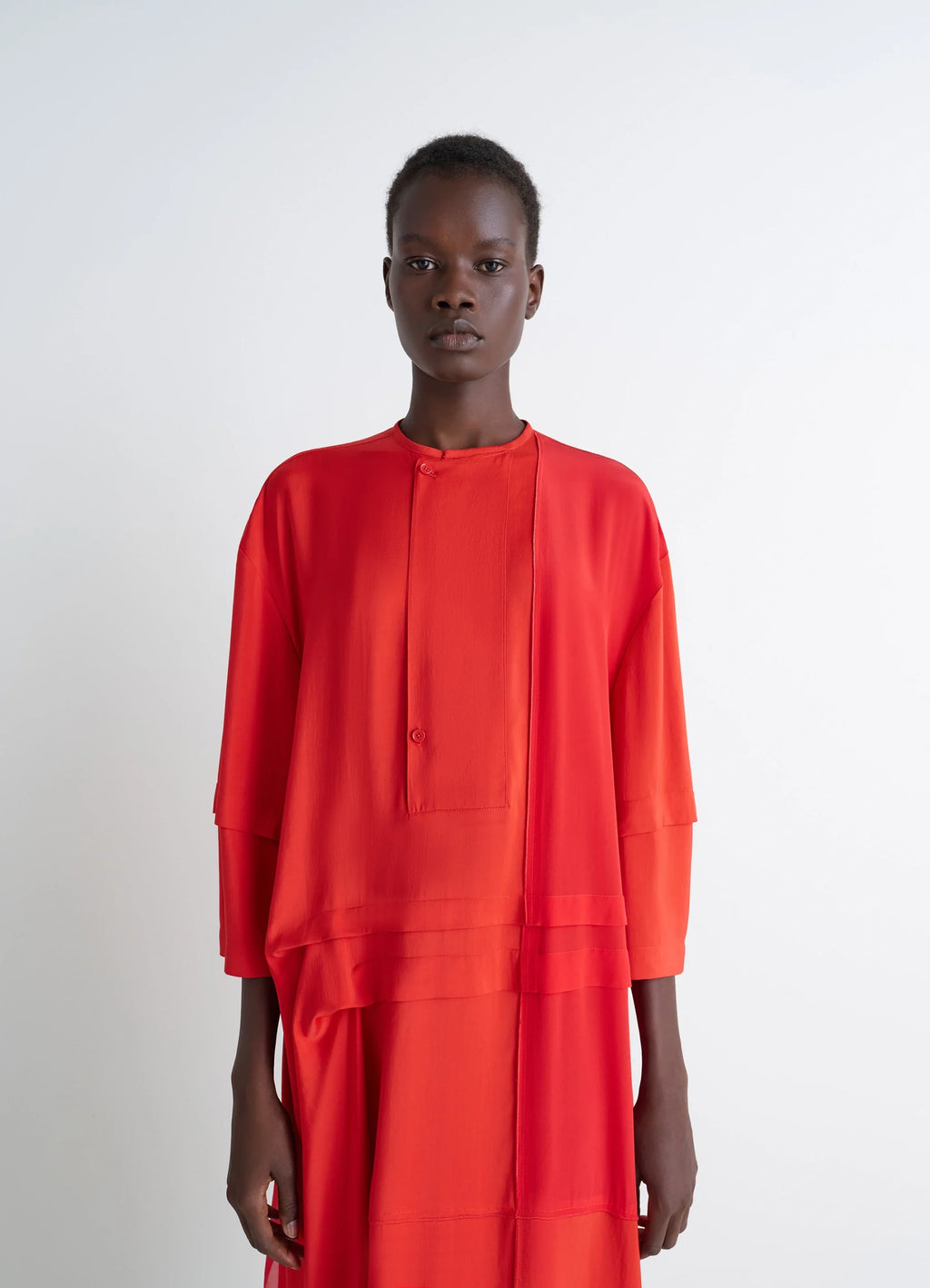 Blouse Dress with Pleats in Patchwork Crêpe de Chine, model shot, close-up front view three-quarter sleeves