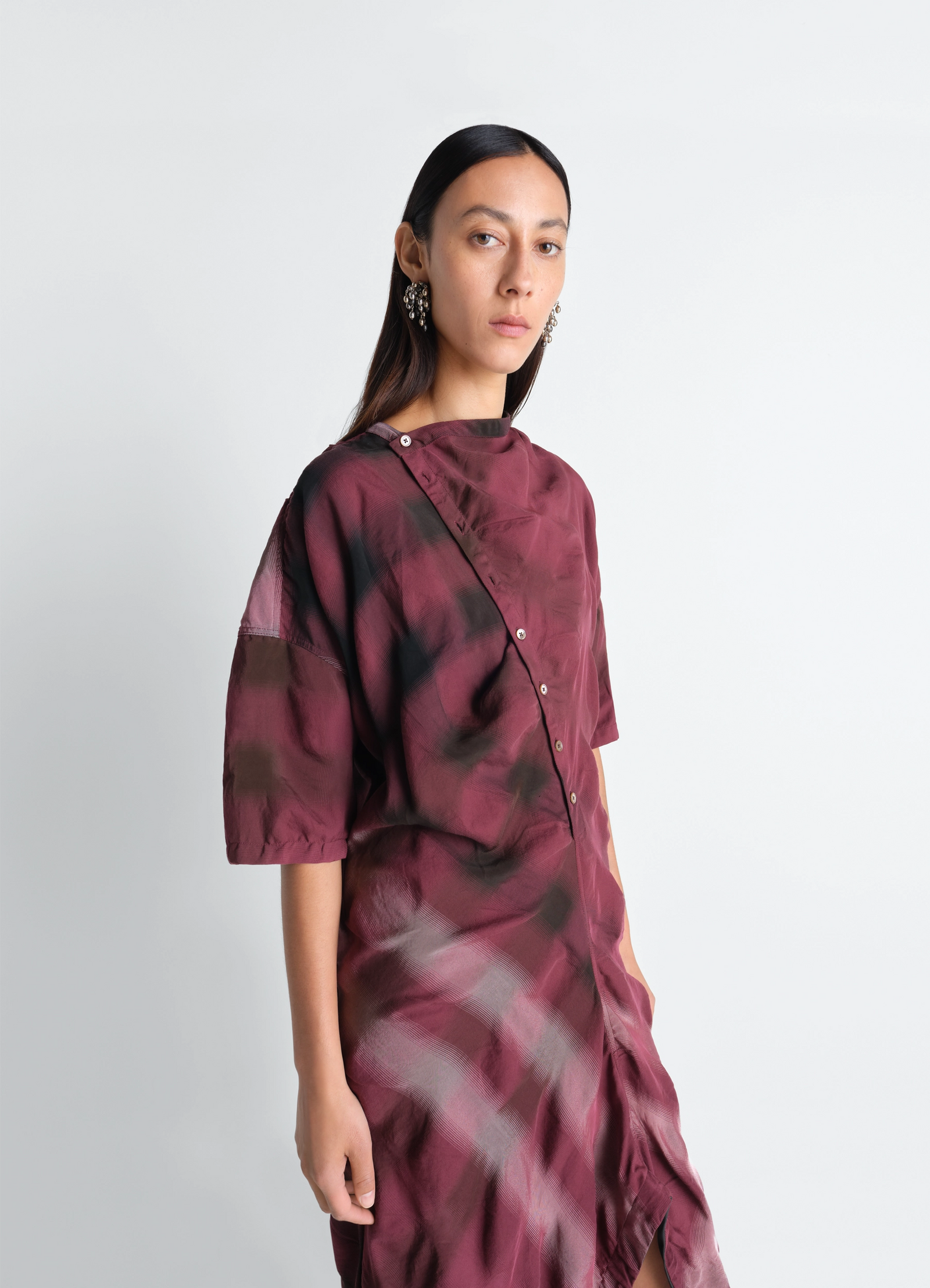 Soft collar dress in viscose cotton in reddish check viscose cotton, model shot, three-quarter view short sleeve draped desig