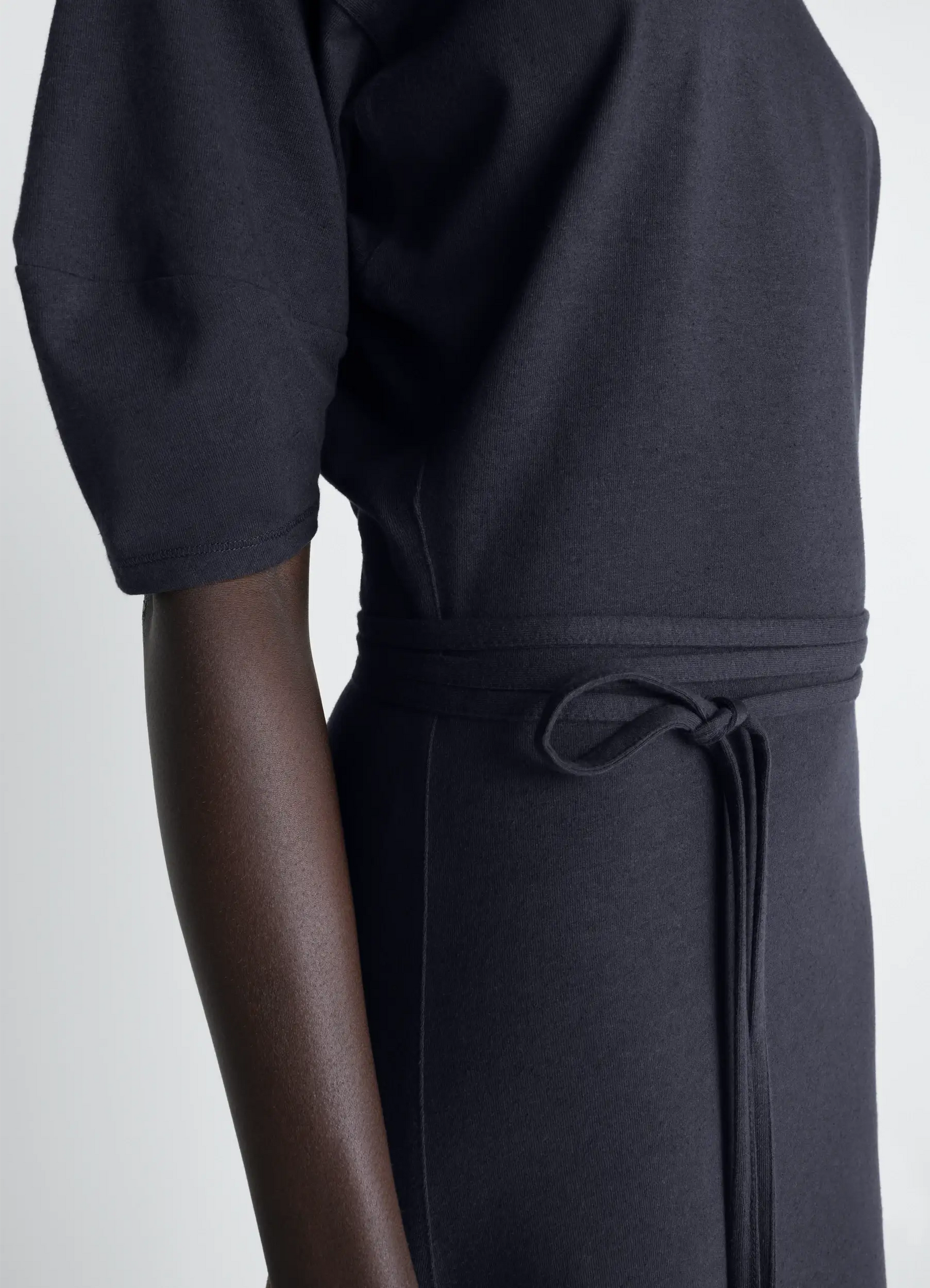 Off shoulder dress in jersey in thick cotton-linen jersey, model shot, close-up side view sleeve and waist tie detail